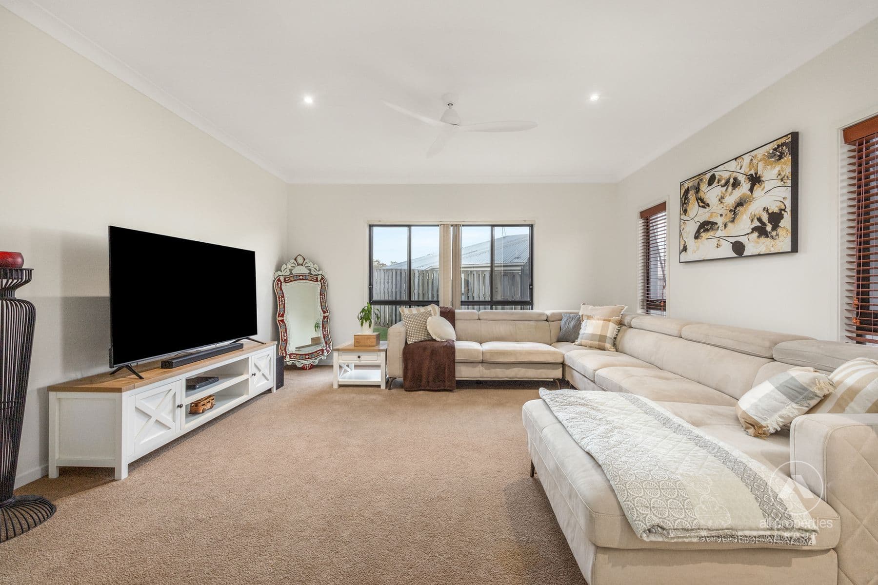 19 Dayflower Street, Upper Coomera QLD 4209, Upper Coomera - Thumbnail 6