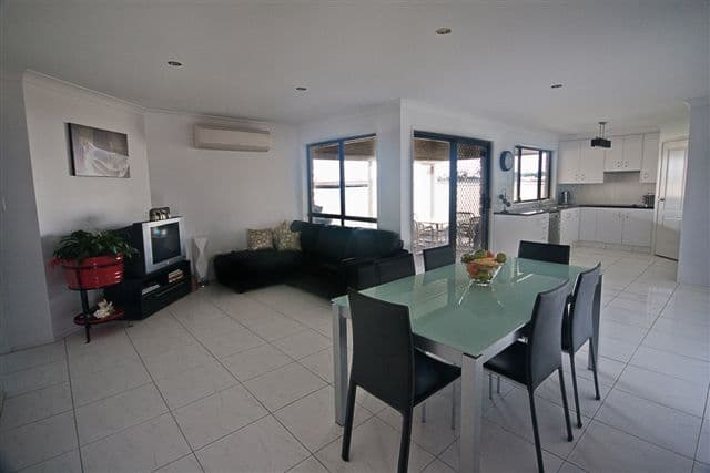 17 Whitman Street, WESTBROOK QLD 4350, Westbrook - Thumbnail 3