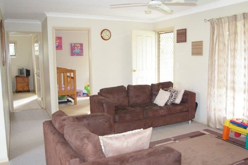 33 Antigua Crescent, DECEPTION BAY QLD 4508, Deception Bay - Thumbnail 2