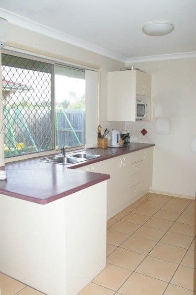 33 Antigua Crescent, DECEPTION BAY QLD 4508, Deception Bay - Thumbnail 5