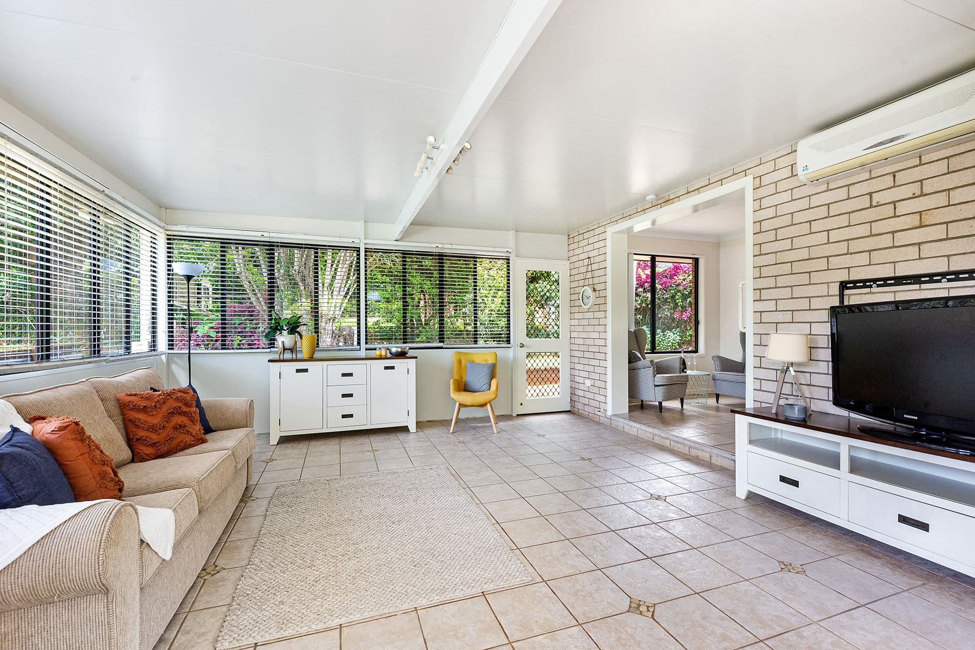 45-47 Macdonnell Road, Tamborine Mountain QLD 4272, Tamborine Mountain - Thumbnail 2