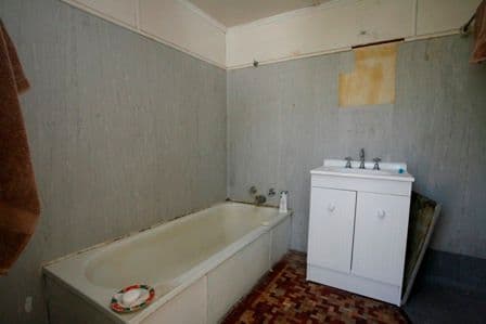 61 Marks Street, HERMIT PARK QLD 4812, Hermit Park - Thumbnail 5