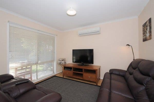 38 Tattler Street, CARRUM DOWNS VIC 3201, Carrum Downs - Thumbnail 2