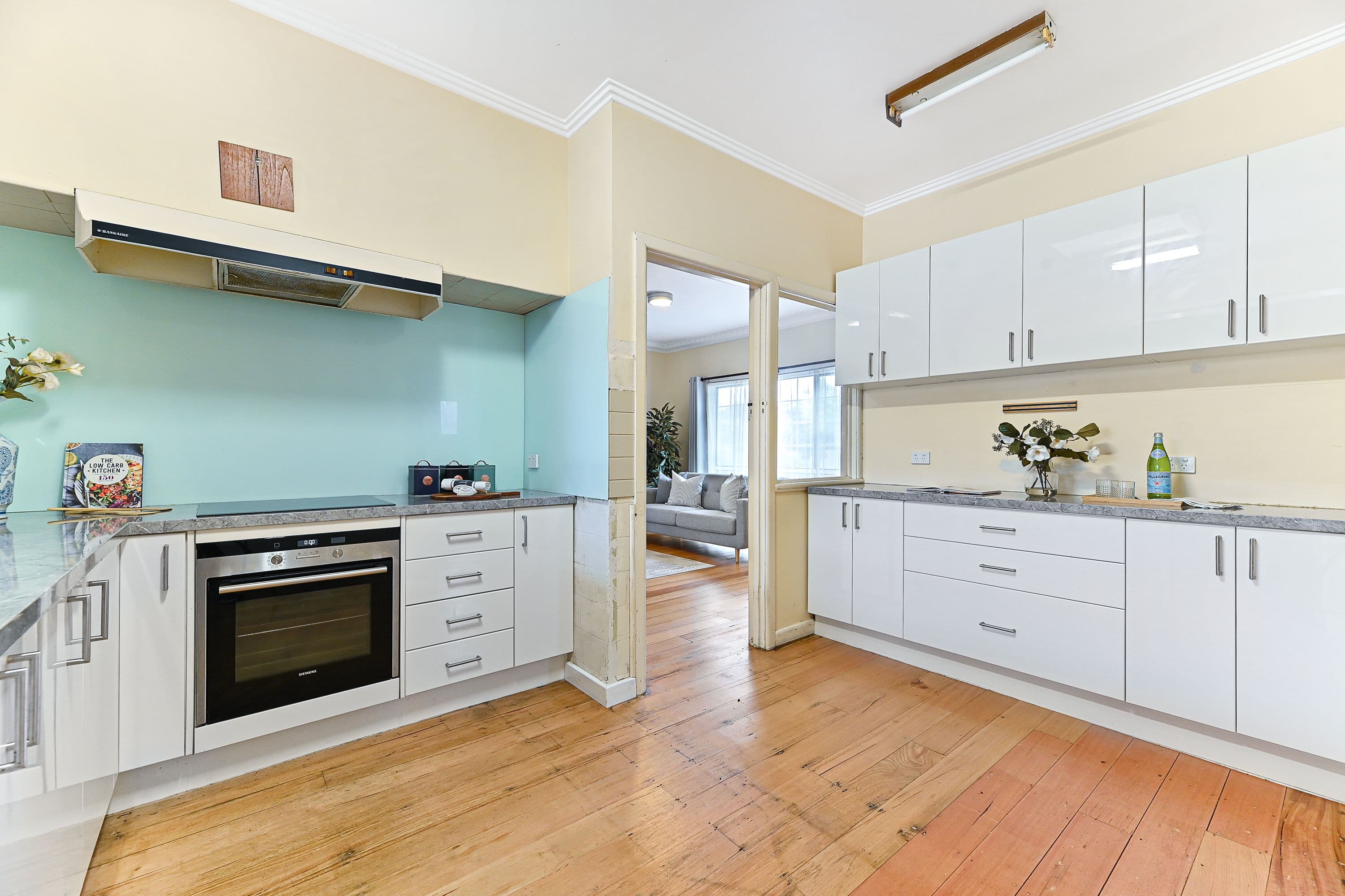 11 Winbourne Road, Mount Waverley VIC 3149, Mount Waverley - Thumbnail 6
