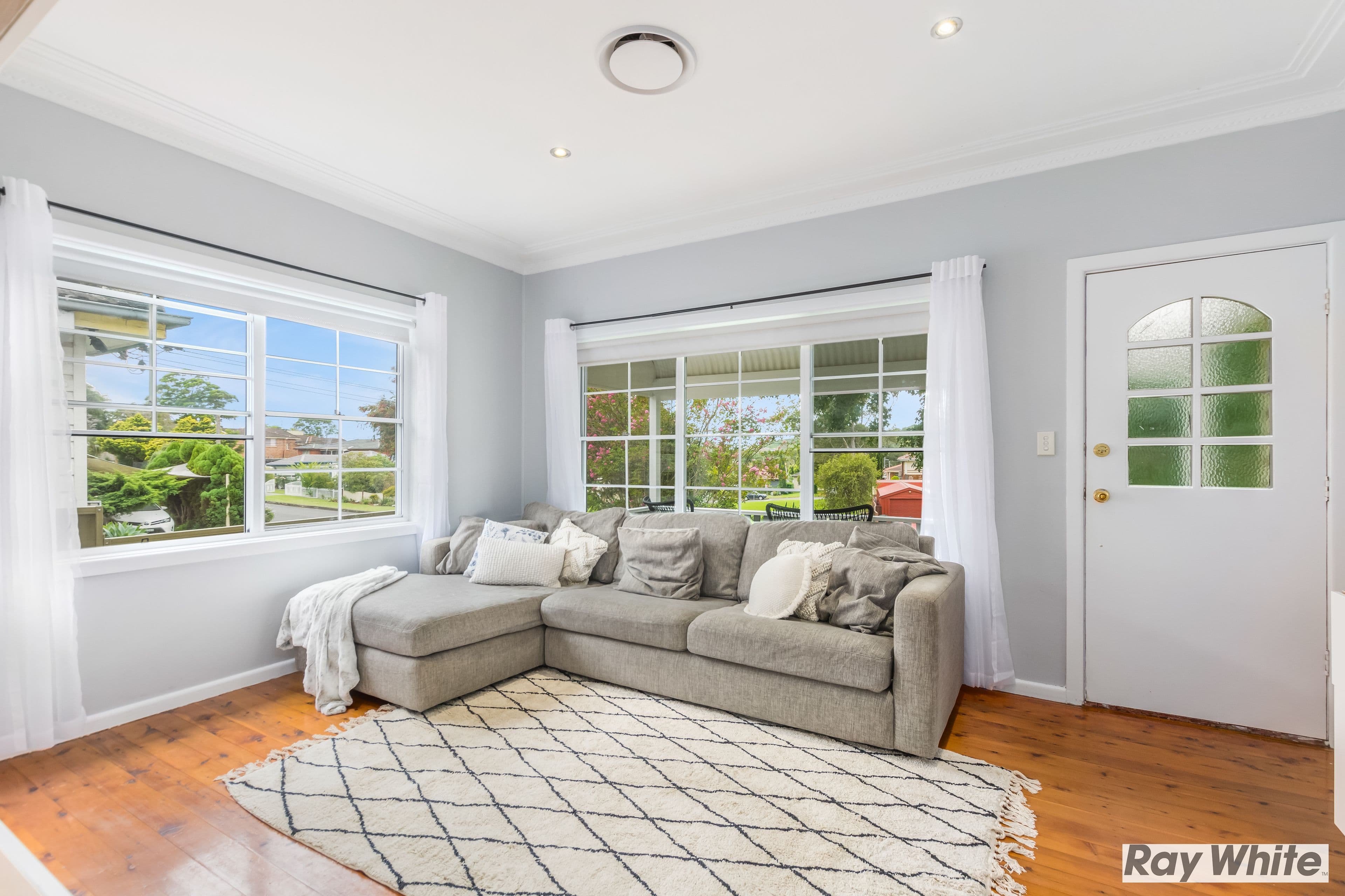 28 Burrell Crescent, Dapto NSW 2530, Dapto - Thumbnail 2