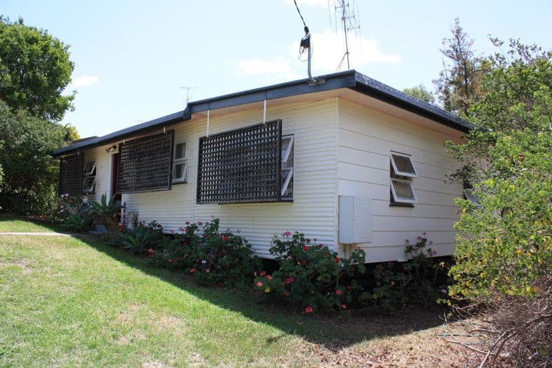 63 Burnett Street, MUNDUBBERA QLD 4626, Mundubbera - Thumbnail 3