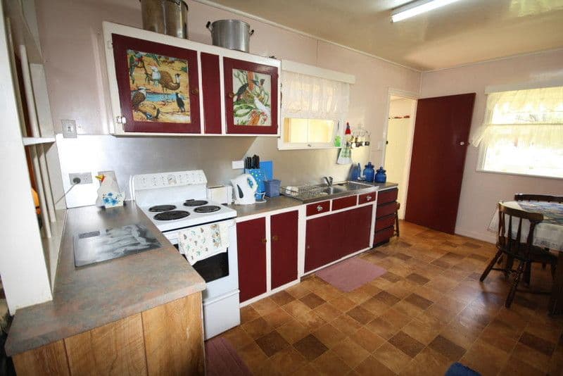 63 Burnett Street, MUNDUBBERA QLD 4626, Mundubbera - Thumbnail 6