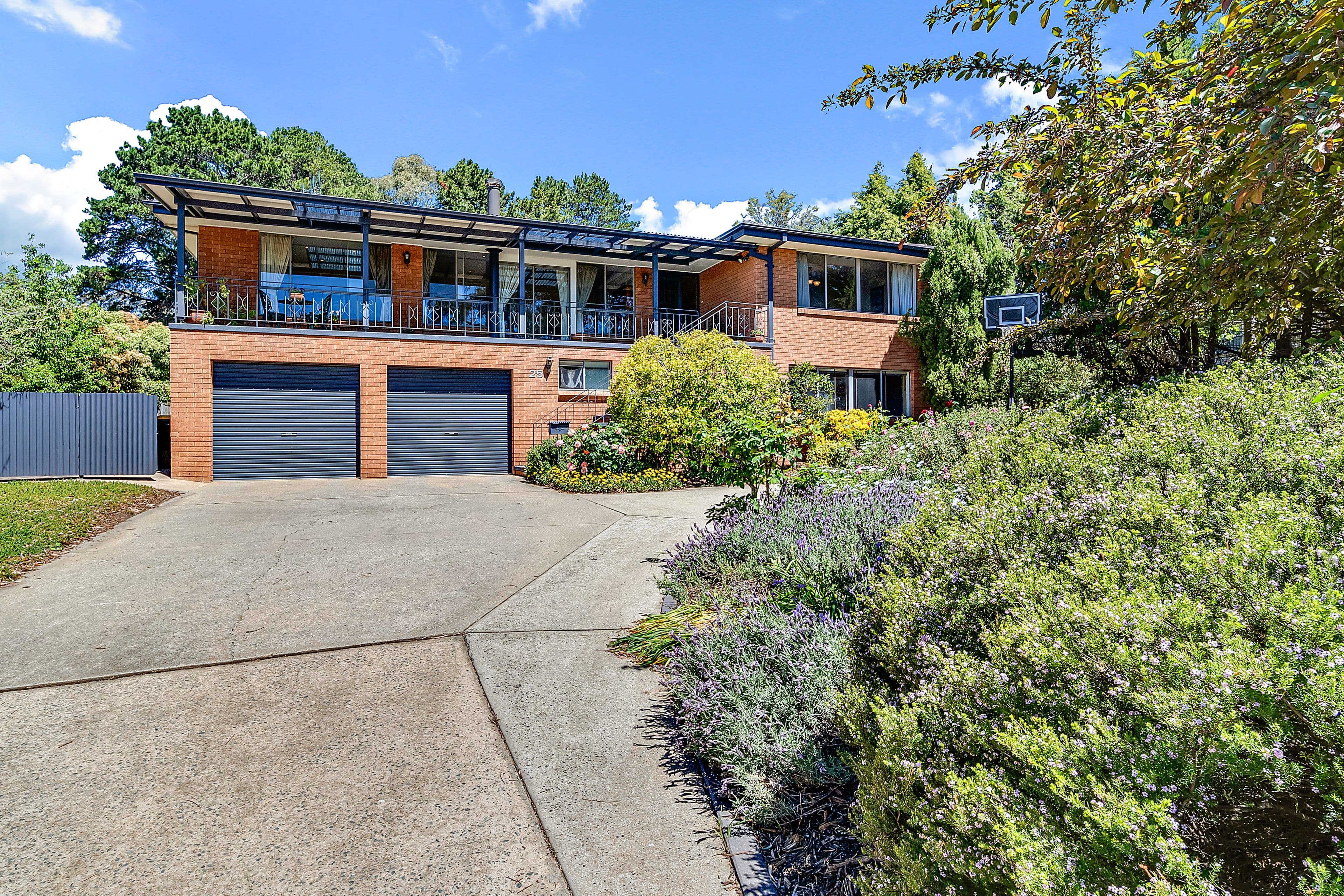 25 McLachlan Crescent, Weetangera ACT 2614, Weetangera - Image 1
