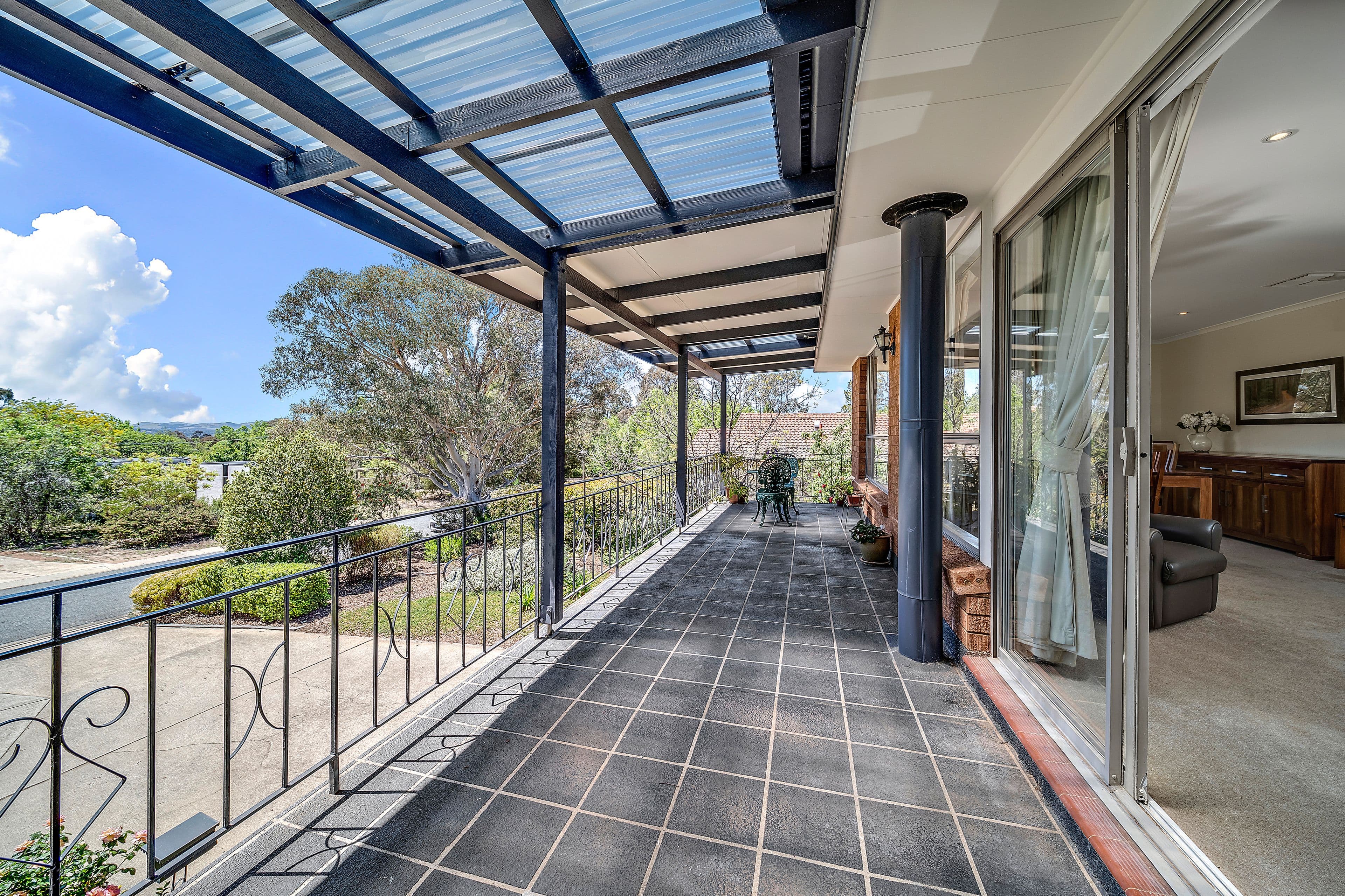 25 McLachlan Crescent, Weetangera ACT 2614, Weetangera - Thumbnail 2