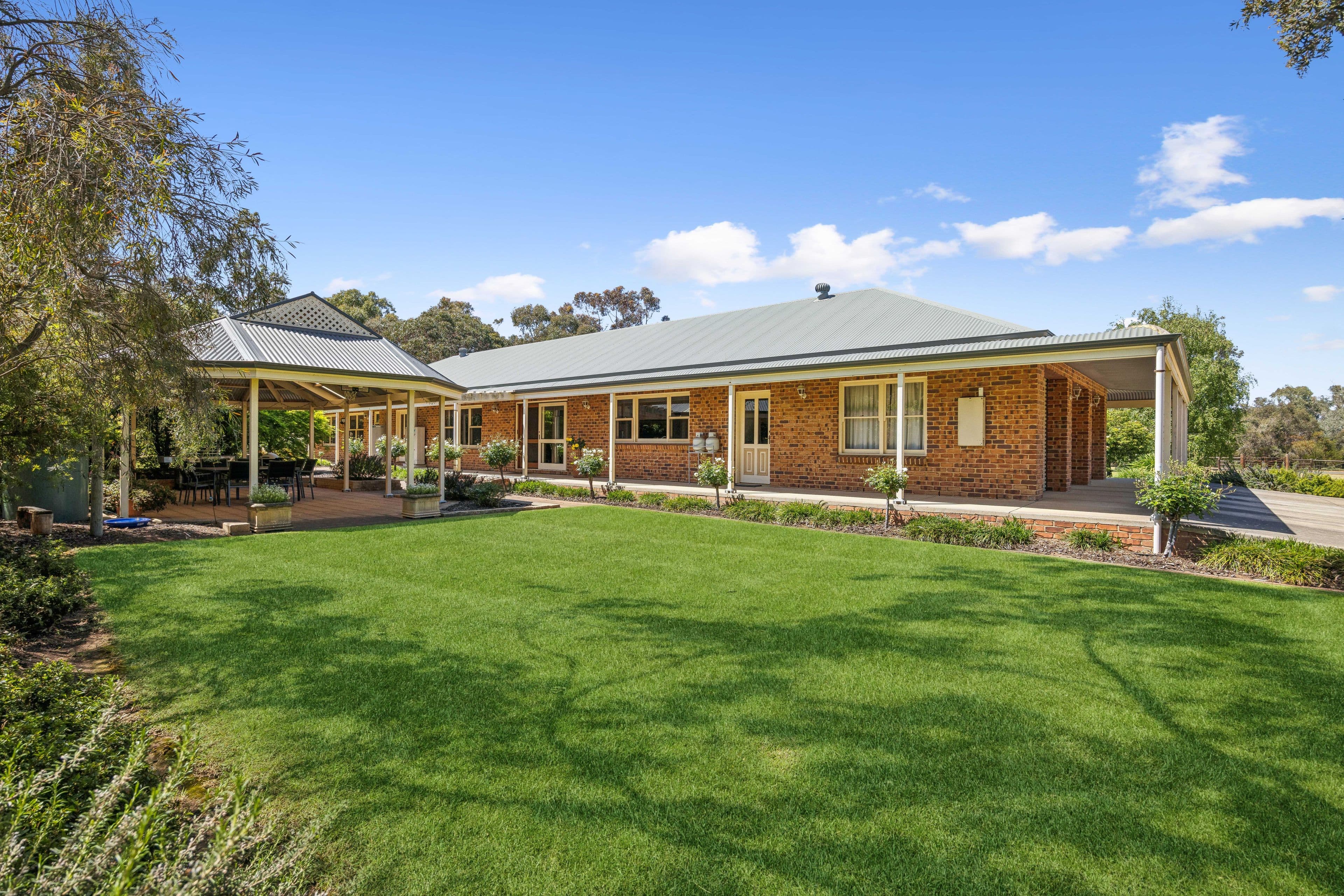 5 ALBION Drive, Strathalbyn SA 5255, Strathalbyn - Thumbnail 2