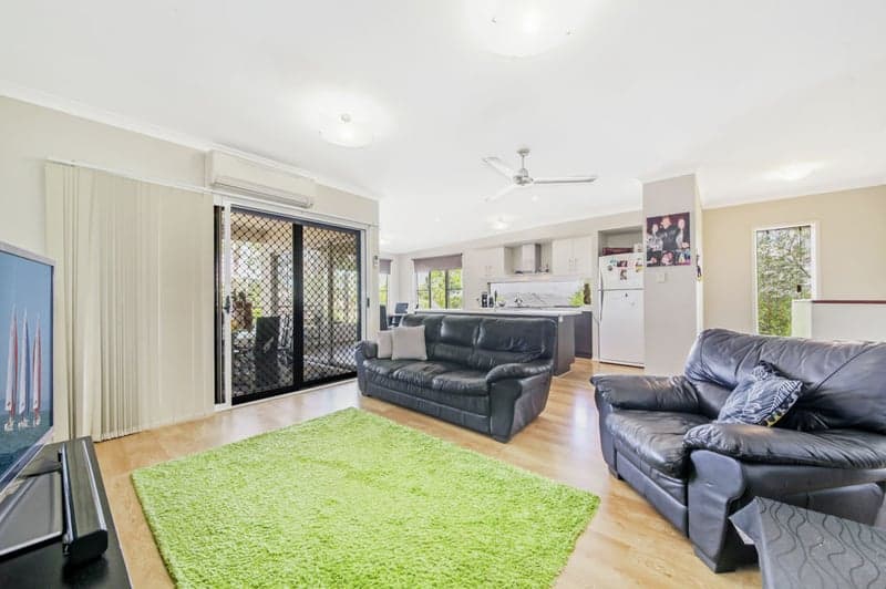 20 Rosella Crescent, Springfield Lakes - Thumbnail 3