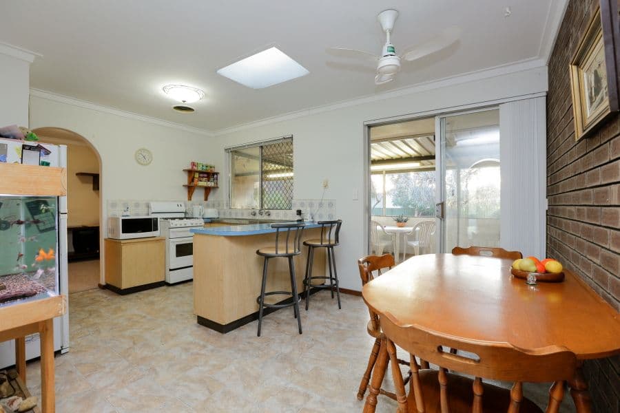 11 Linden Way, Forrestfield WA 6058, Forrestfield - Thumbnail 3