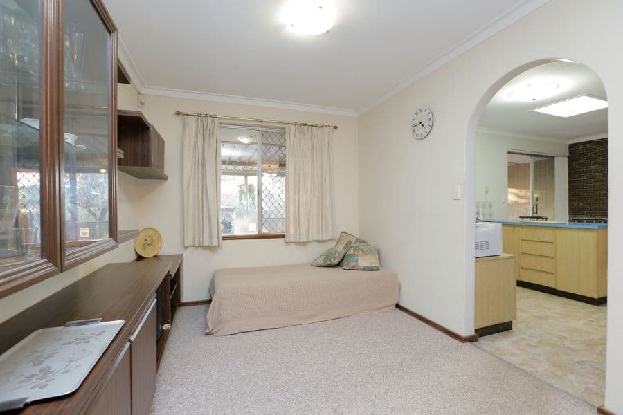 11 Linden Way, Forrestfield WA 6058, Forrestfield - Thumbnail 8