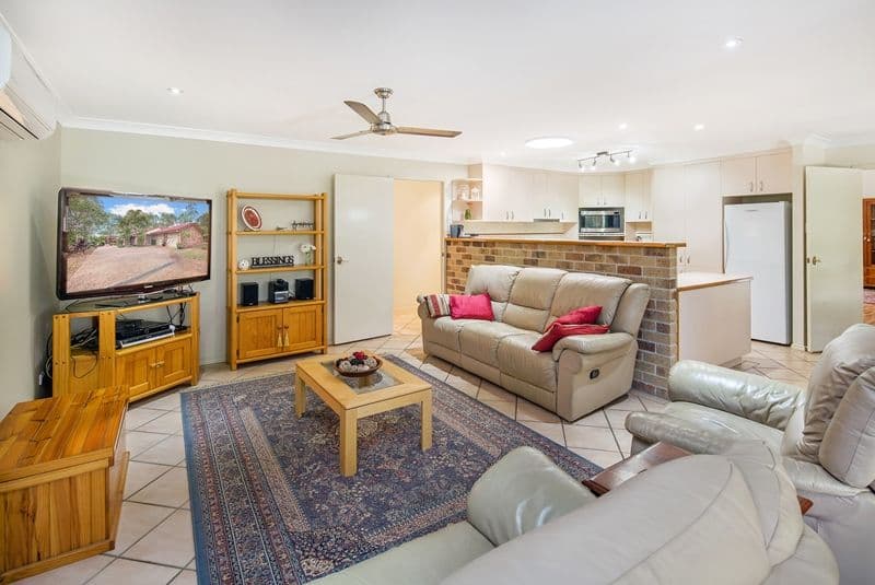2 Caloola Court, PINE MOUNTAIN QLD 4306, Pine Mountain - Thumbnail 5