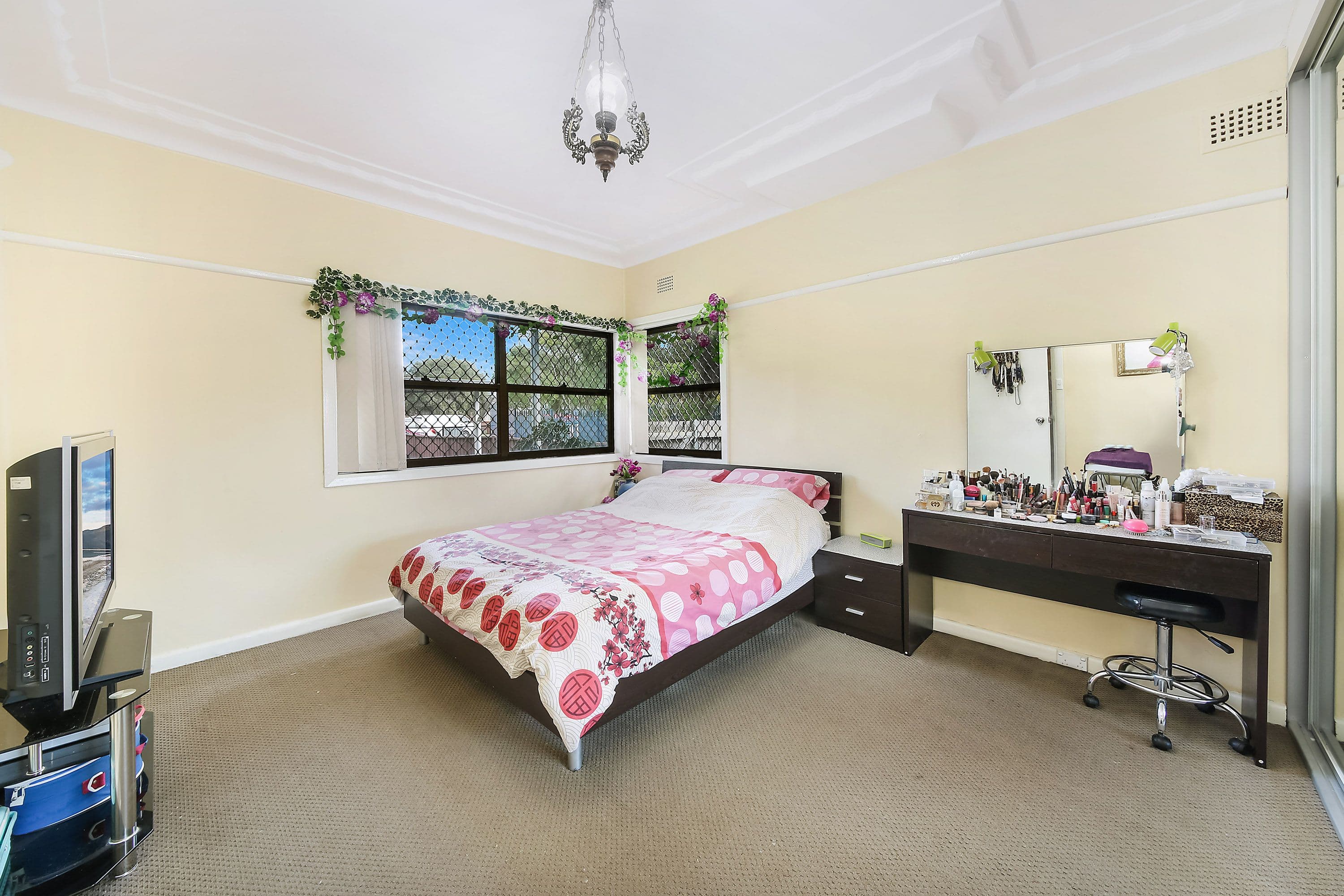 29 Chelmsford Avenue, Bankstown - Thumbnail 4