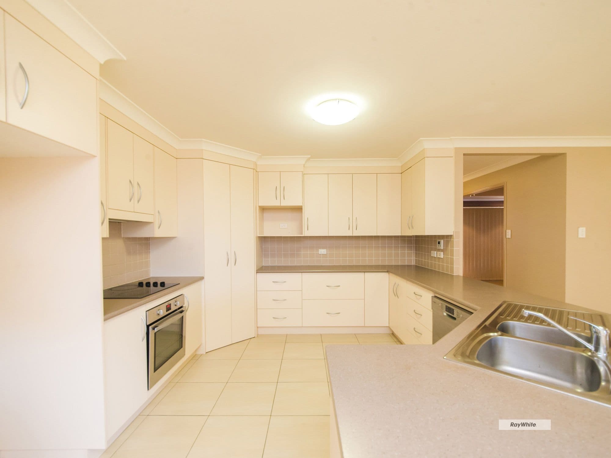 10 Sturt Court, Gracemere QLD 4702, Gracemere - Thumbnail 2