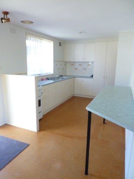 12 Berberis Crescent, FRANKSTON VIC 3199, Frankston - Thumbnail 2