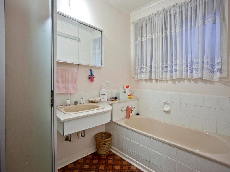 34 Milford Crescent, FRANKSTON VIC 3199, Frankston - Thumbnail 5