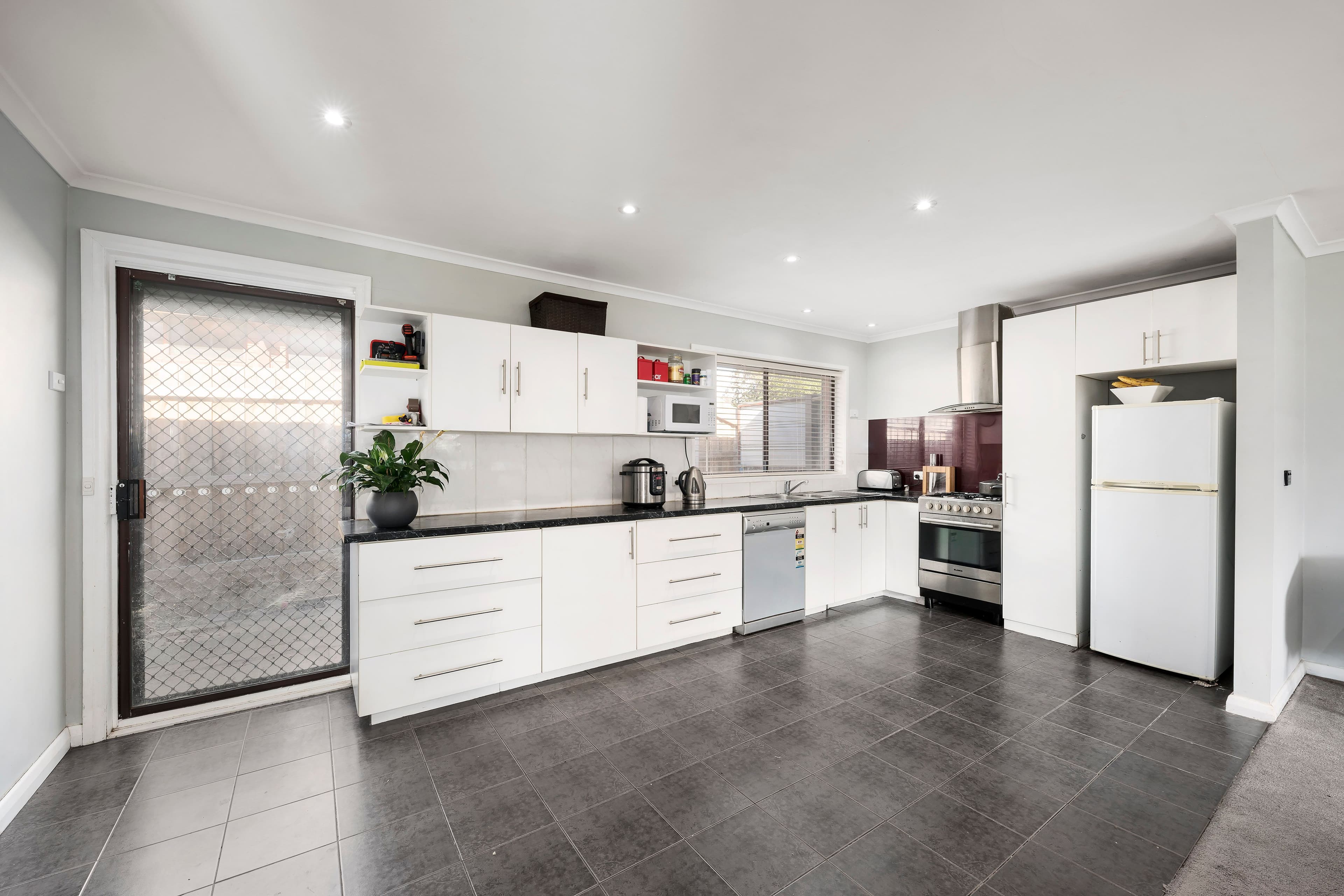 12 Erskine Drive, Rowville VIC 3178, Rowville - Thumbnail 2