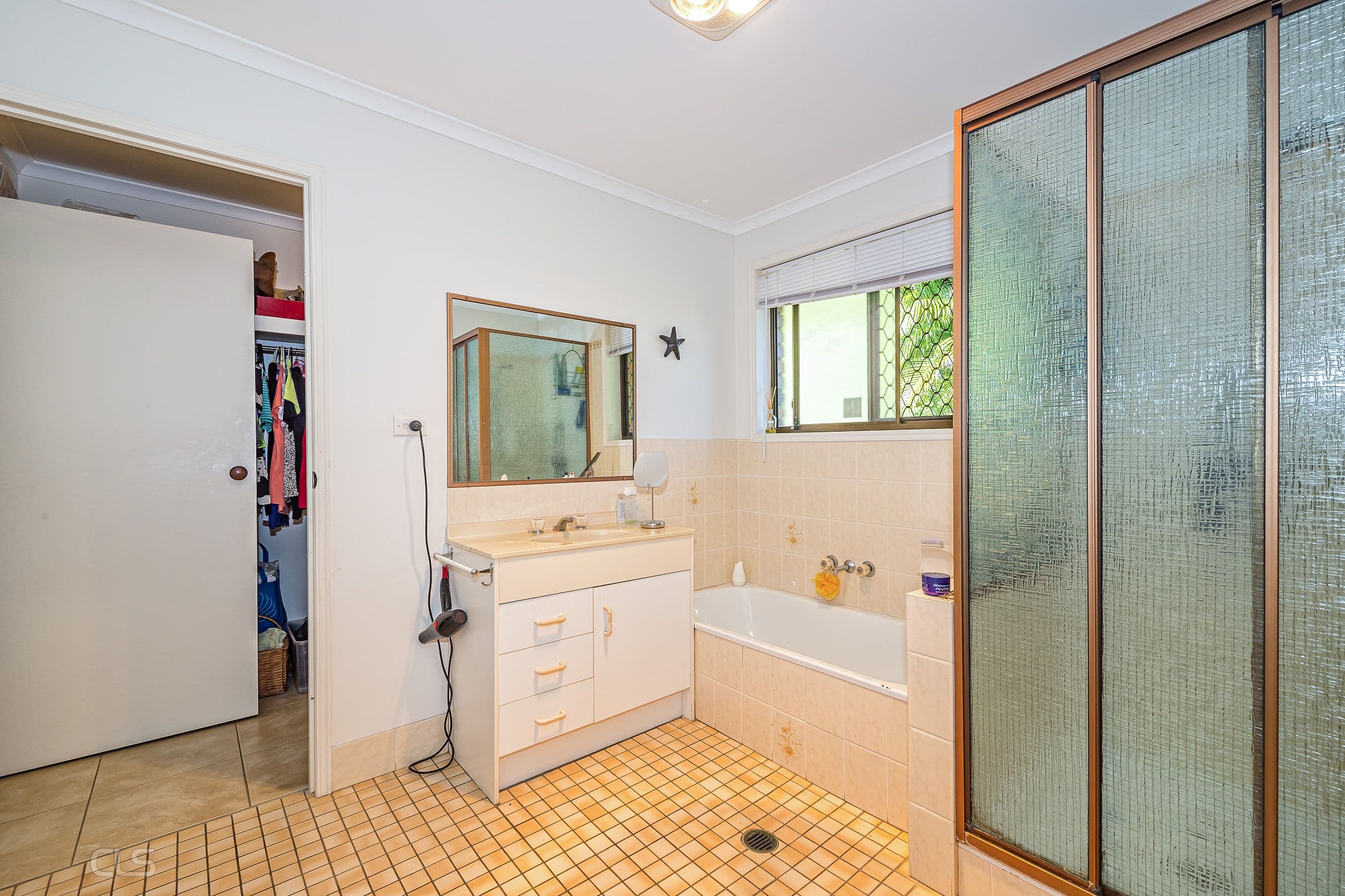 29 Greenhood Crescent, DENHAM COURT NSW 2565, Denham Court - Thumbnail 8