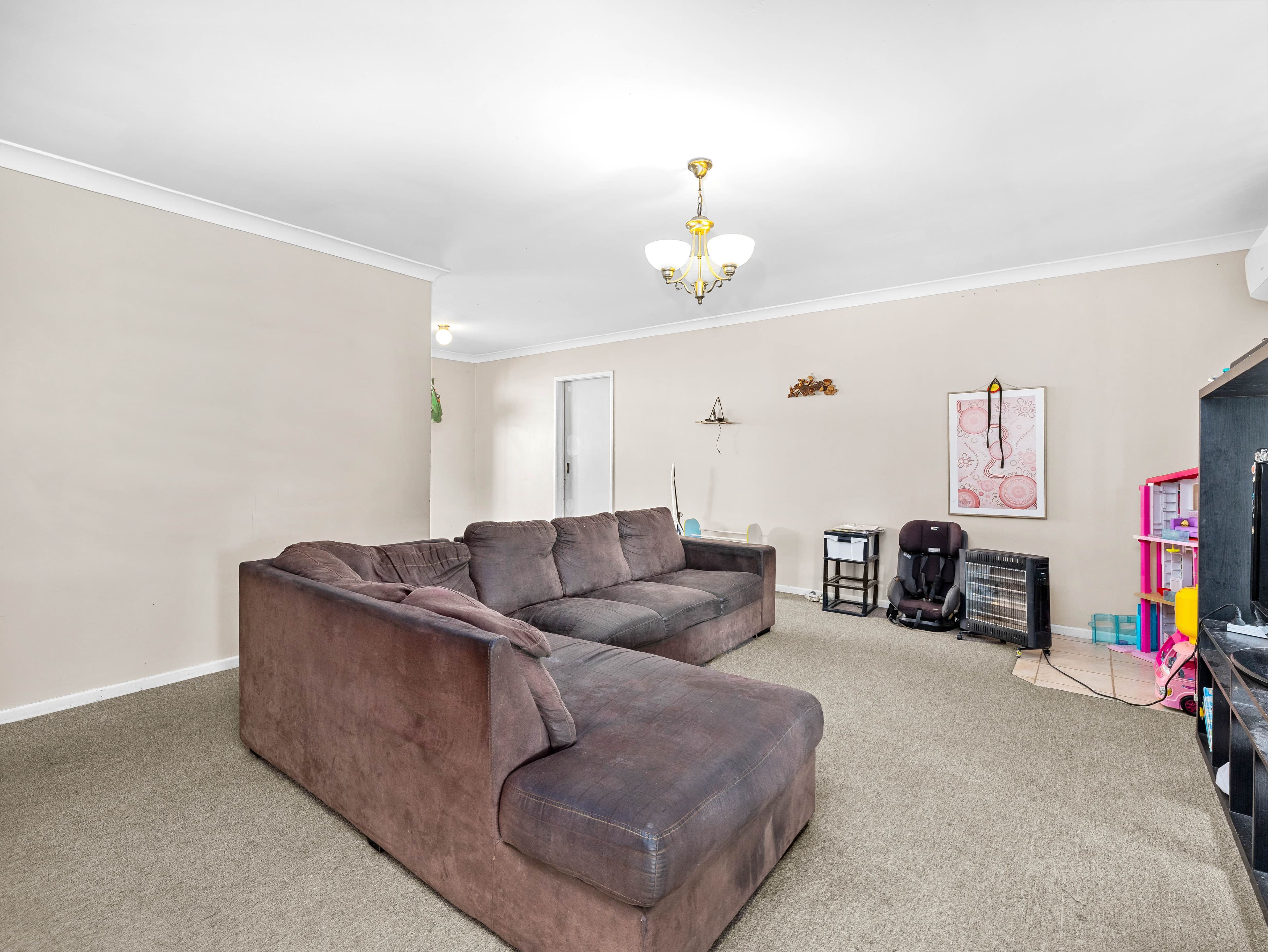 31 Willow Road West, Redbank Plains QLD 4301, Redbank Plains - Thumbnail 2