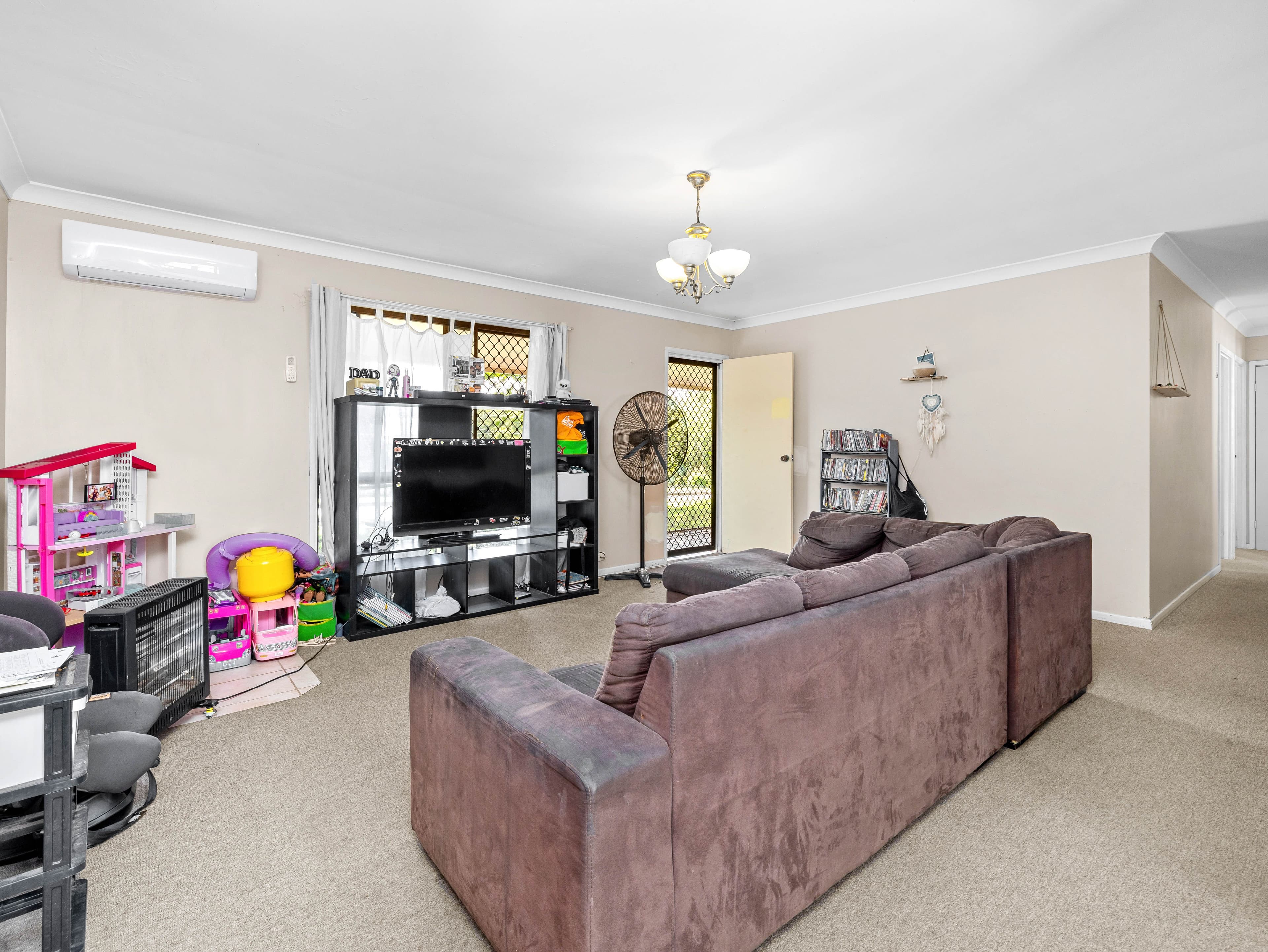 31 Willow Road West, Redbank Plains QLD 4301, Redbank Plains - Thumbnail 3