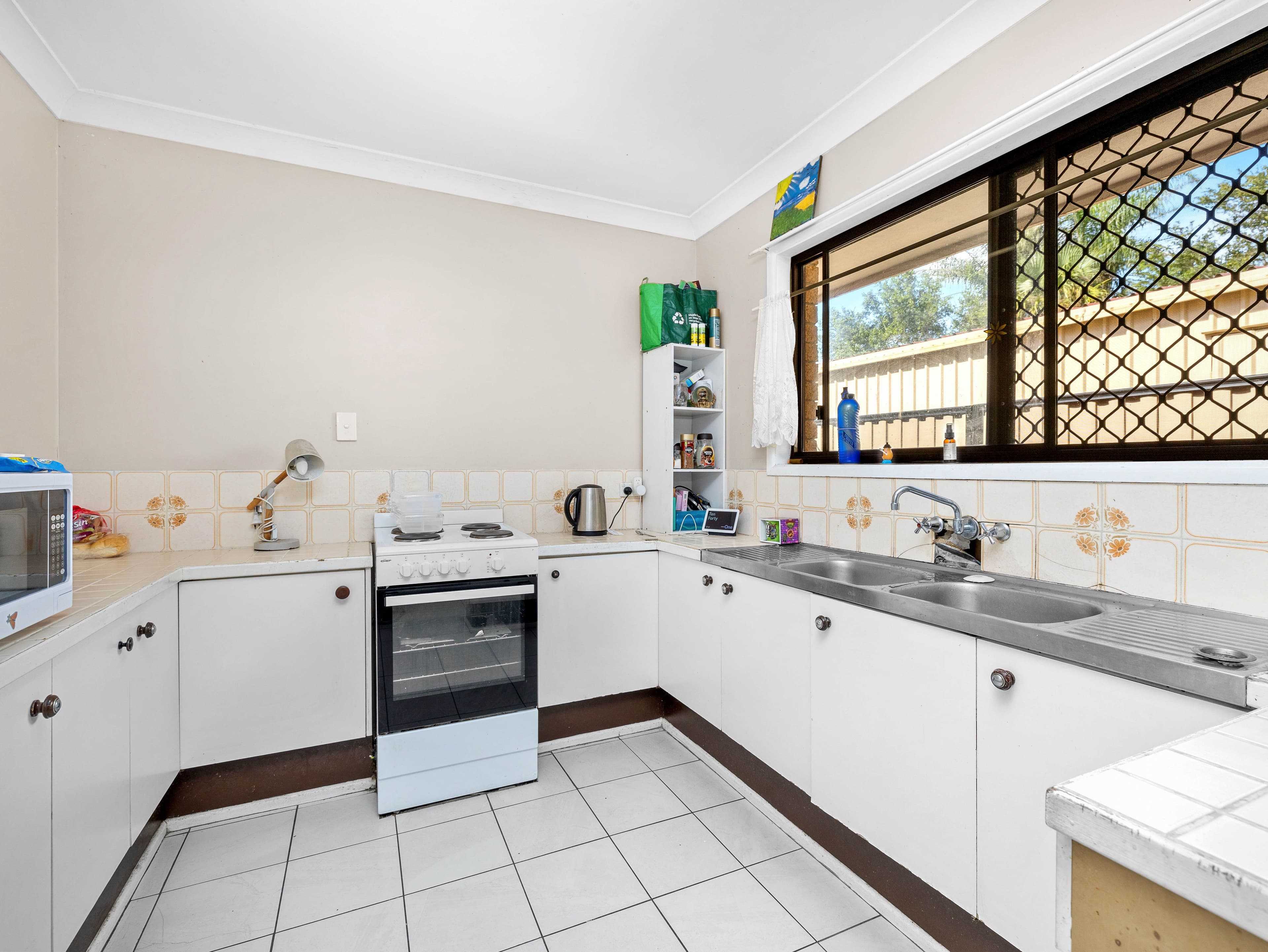 31 Willow Road West, Redbank Plains QLD 4301, Redbank Plains - Thumbnail 4