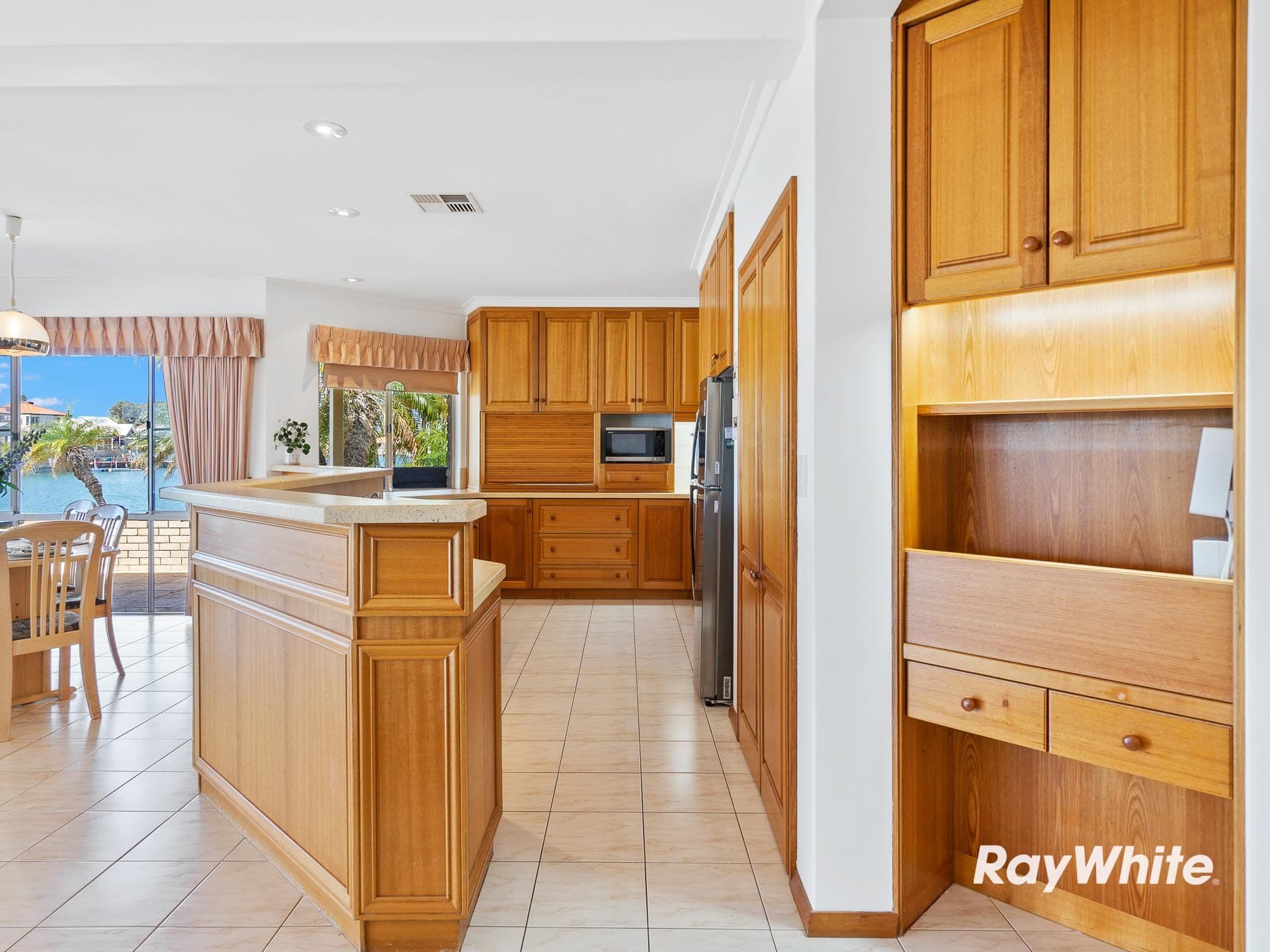 24 Warren Place, Dudley Park WA 6210, Dudley Park - Thumbnail 5
