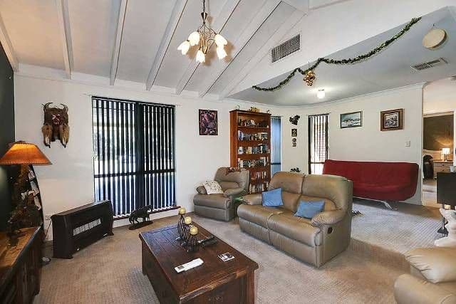 10 Breeze Court, GOSNELLS WA 6110, Gosnells - Thumbnail 2