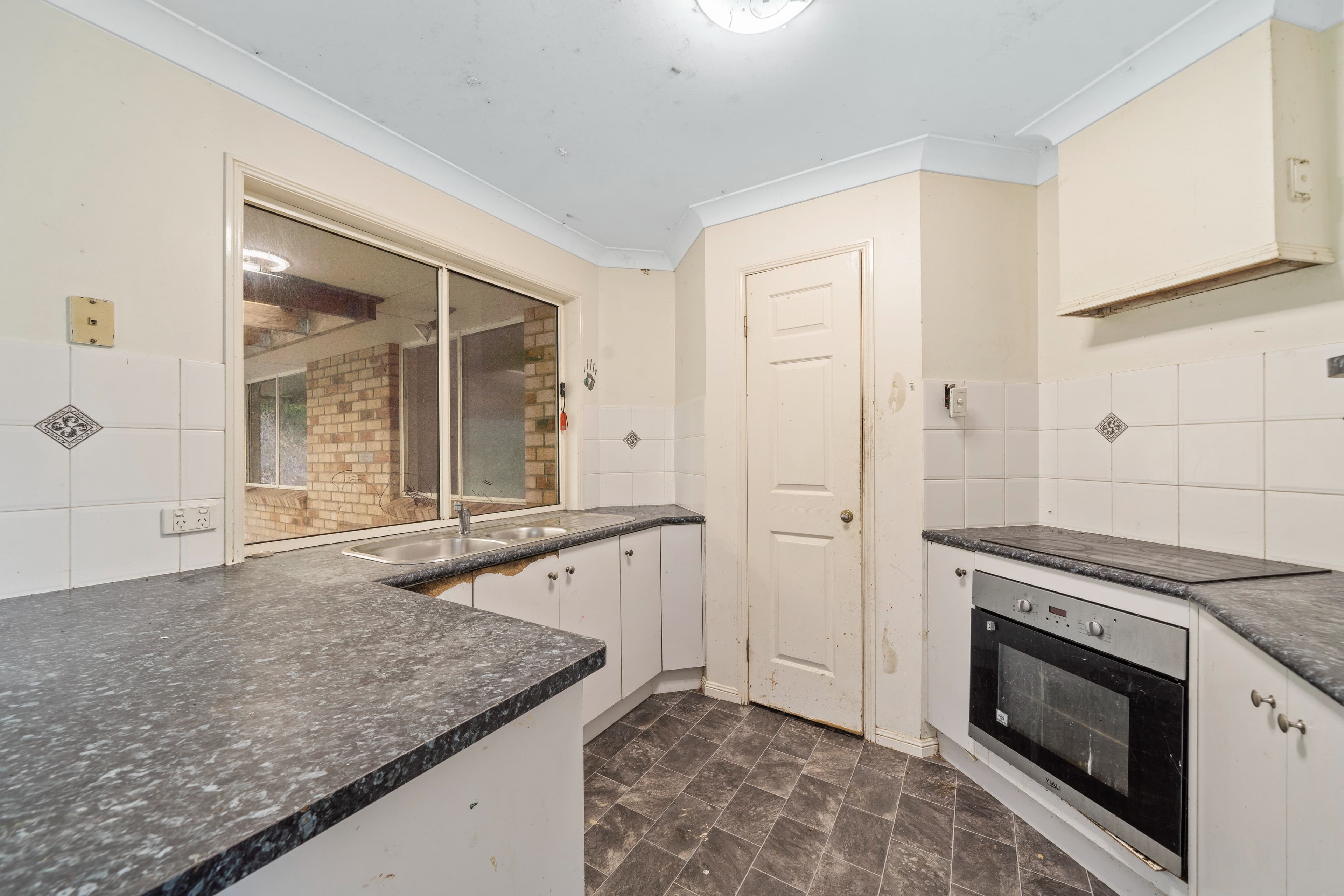 51 Chatfield Street, Edens Landing QLD 4207, Edens Landing - Thumbnail 5