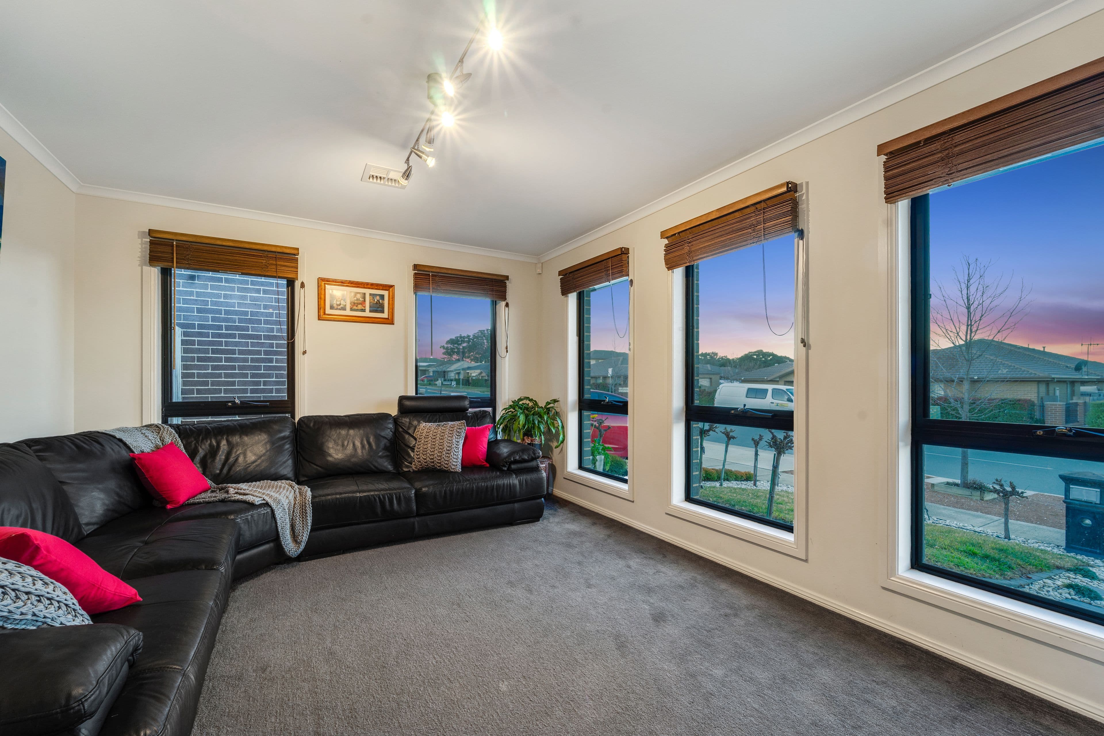 7 Maris King Street, Casey ACT 2913, Casey - Thumbnail 2