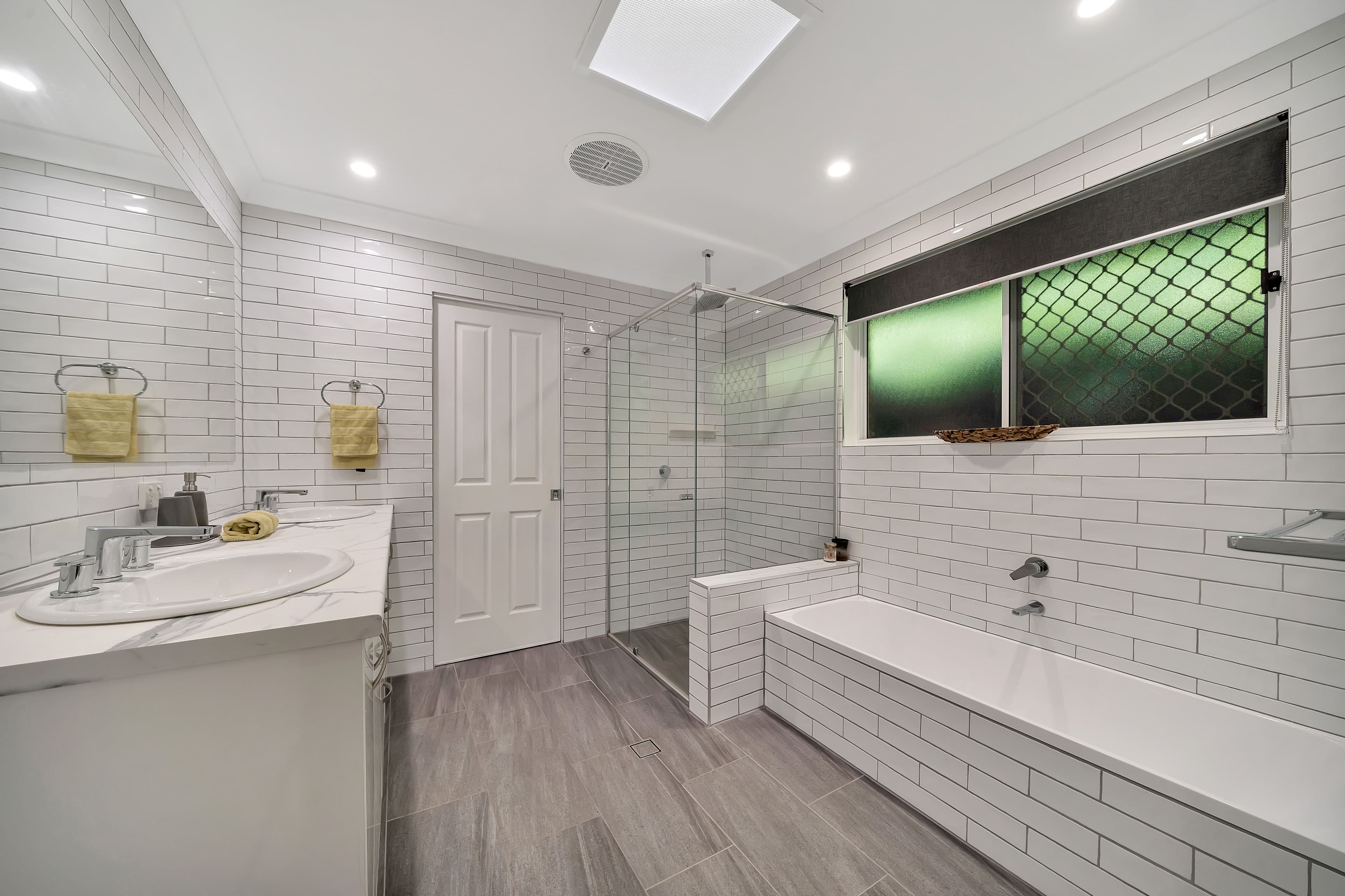1 Leigh Place, Edens Landing QLD 4207, Edens Landing - Image 1