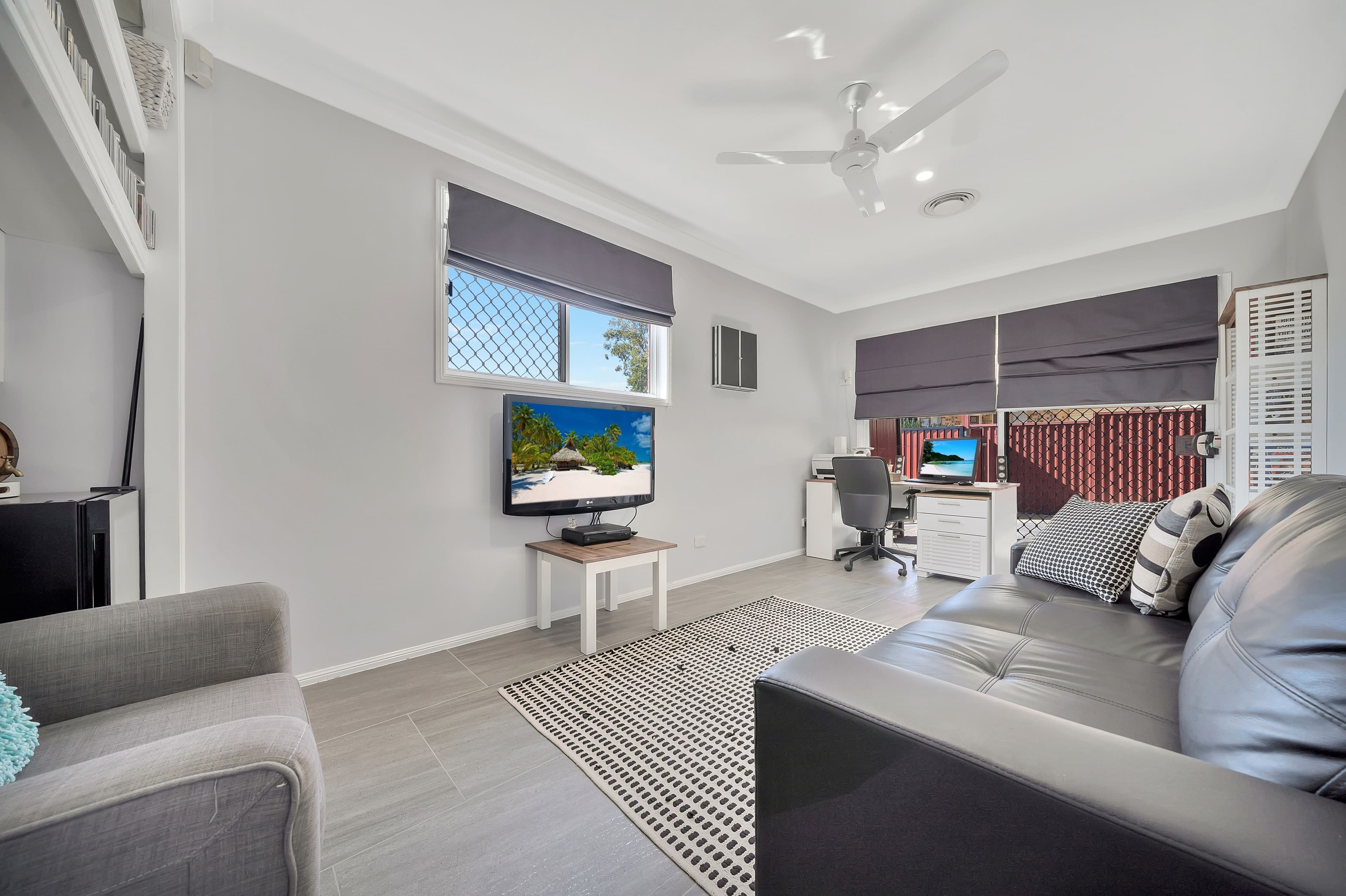 1 Leigh Place, Edens Landing QLD 4207, Edens Landing - Thumbnail 8