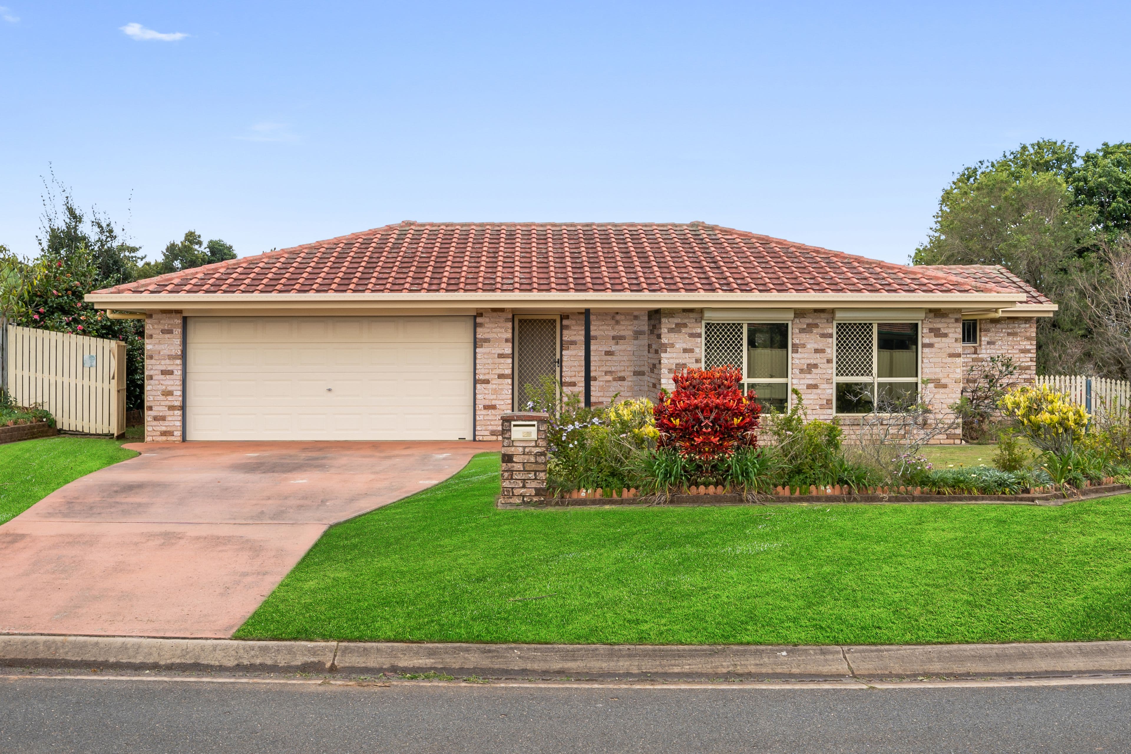 21 Mountain Blue Drive, Kallangur QLD 4503, Kallangur - Image 1