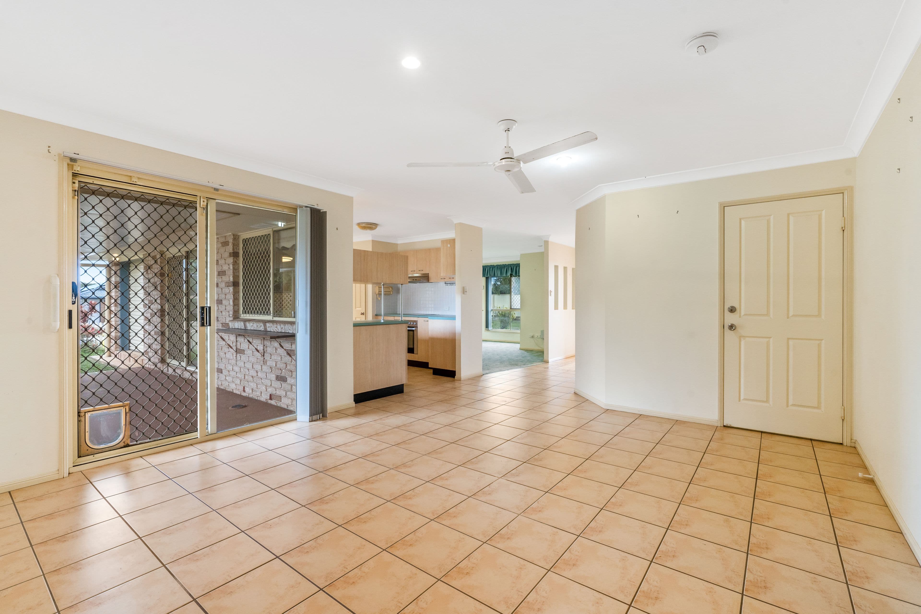 21 Mountain Blue Drive, Kallangur QLD 4503, Kallangur - Thumbnail 2