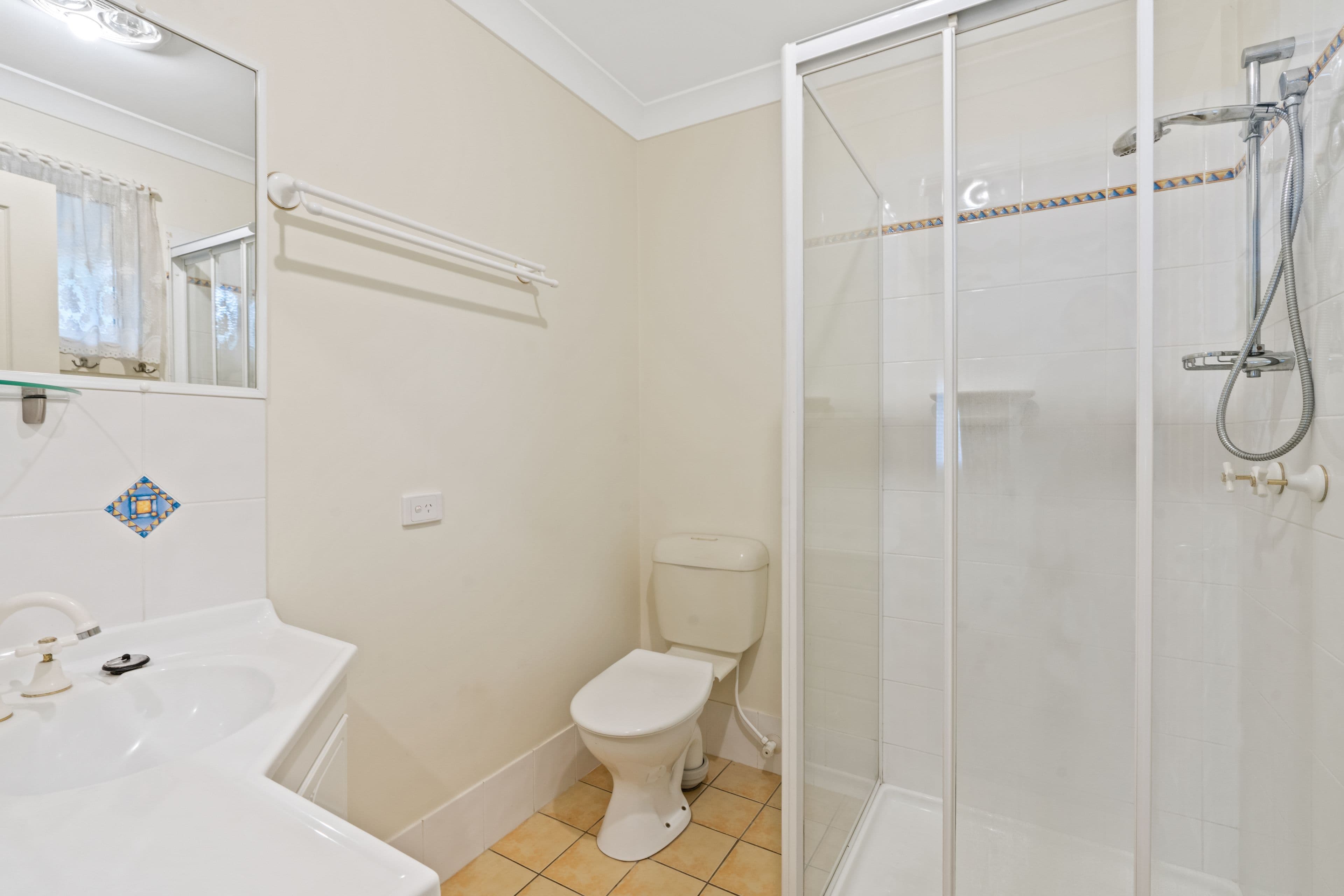 21 Mountain Blue Drive, Kallangur QLD 4503, Kallangur - Thumbnail 8