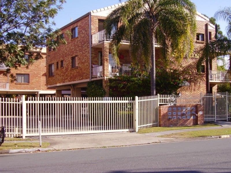 28 Hunter Avenue, LABRADOR QLD 4215, Labrador - Image 1