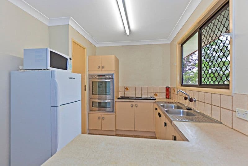 13 Tarcoola Street, ROCHEDALE SOUTH QLD 4123, Rochedale South - Thumbnail 3