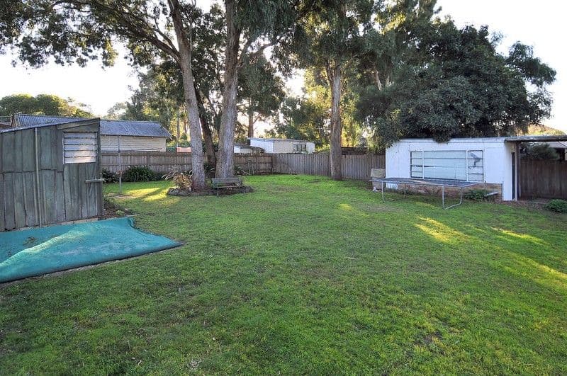 33 Adeline Street, GREENSBOROUGH VIC 3088, Greensborough - Thumbnail 3