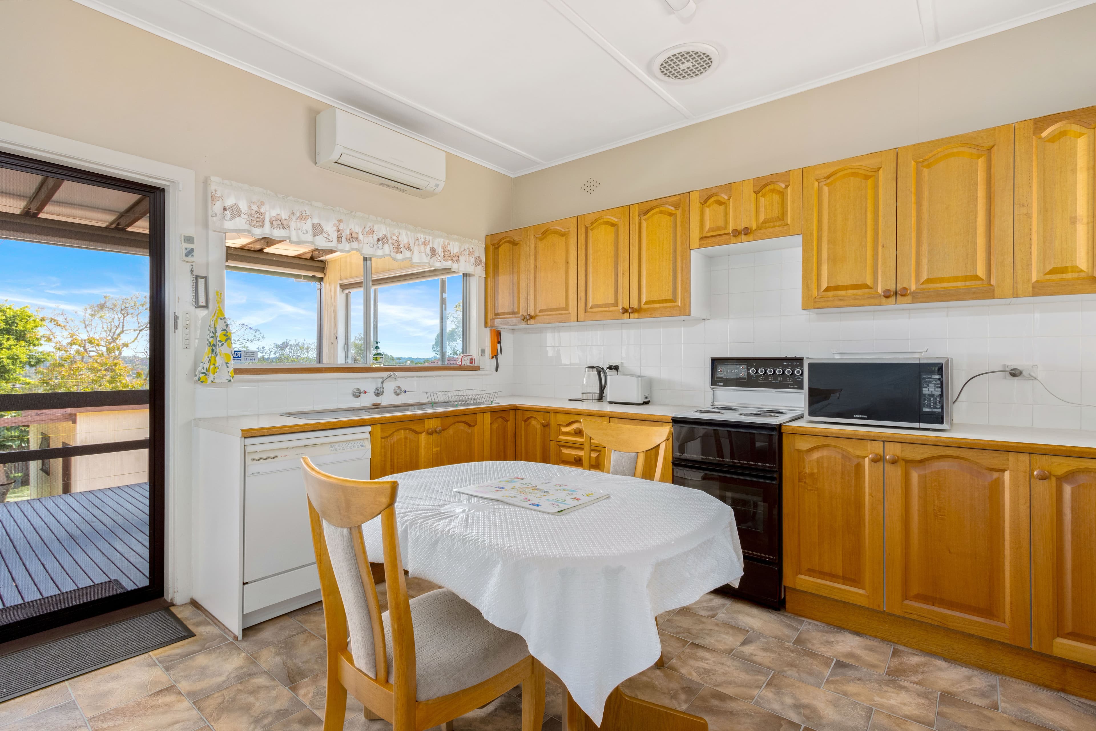 21 Rocklea Crescent, Sylvania NSW 2224, Sylvania - Thumbnail 3