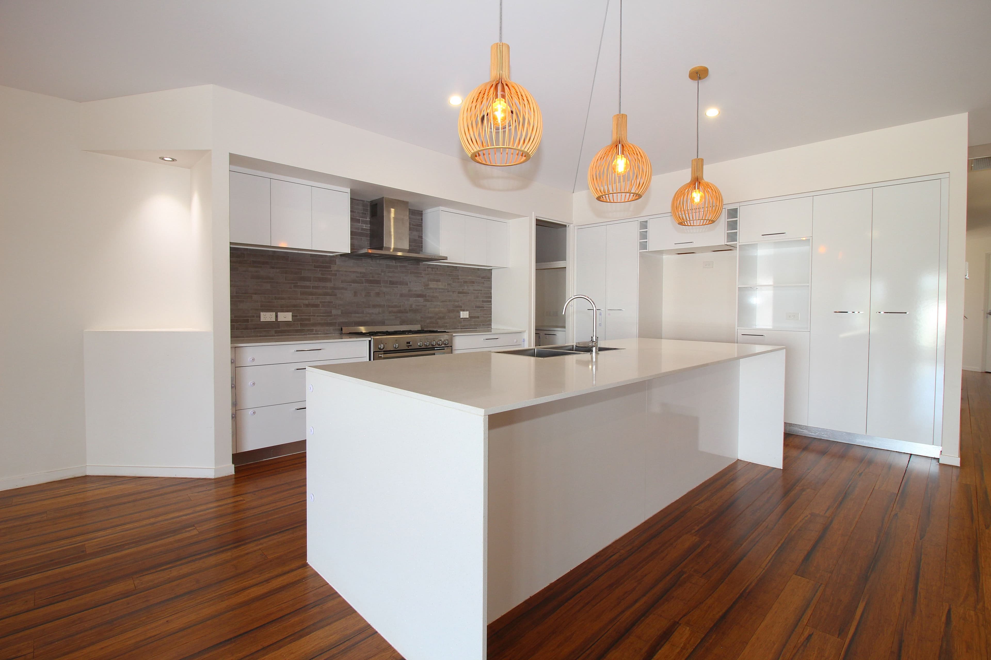 30 Randwick Road, Emerald QLD 4720, Emerald - Thumbnail 3