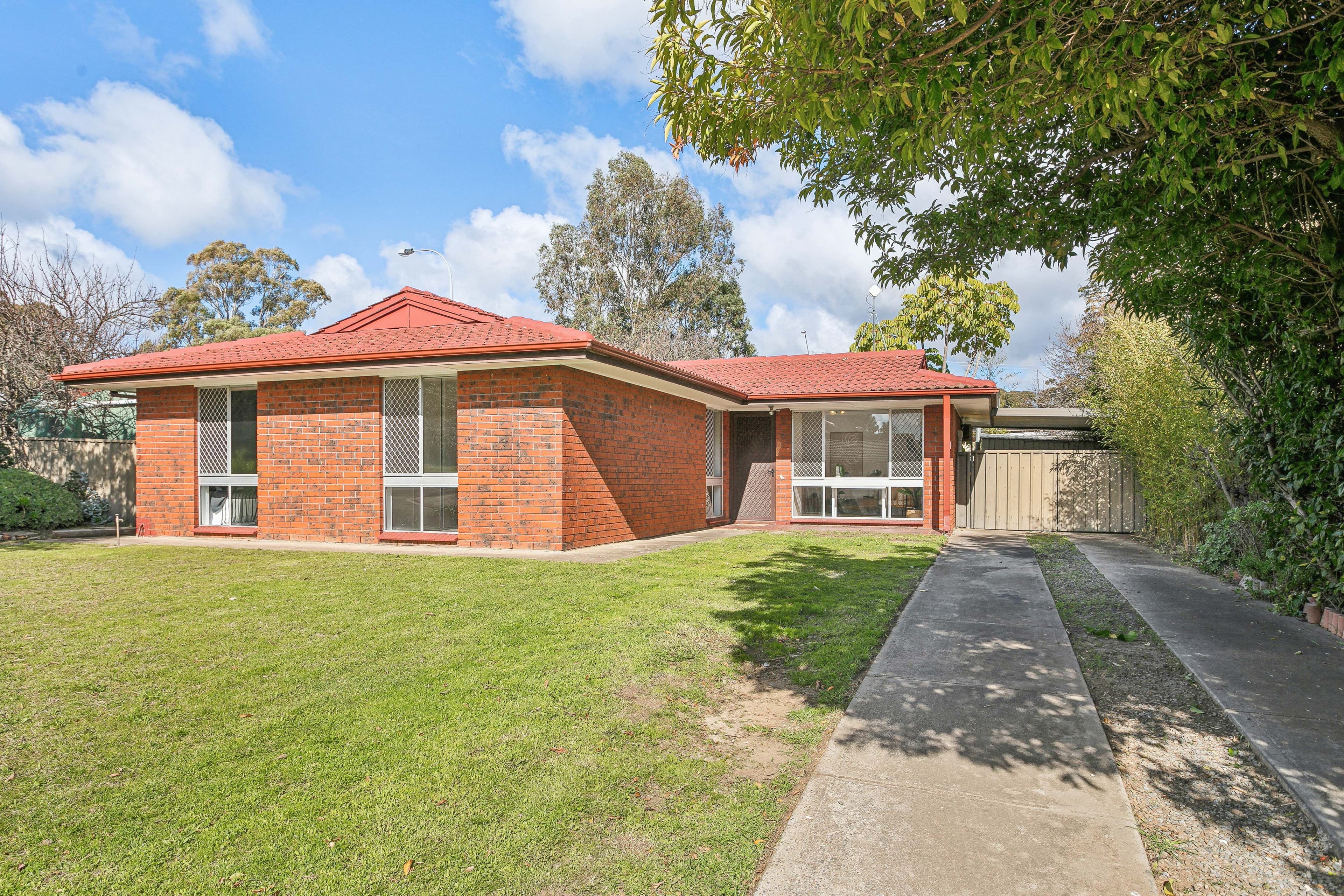 8 Julie Street, Aberfoyle Park SA 5159, Aberfoyle Park - Thumbnail 2