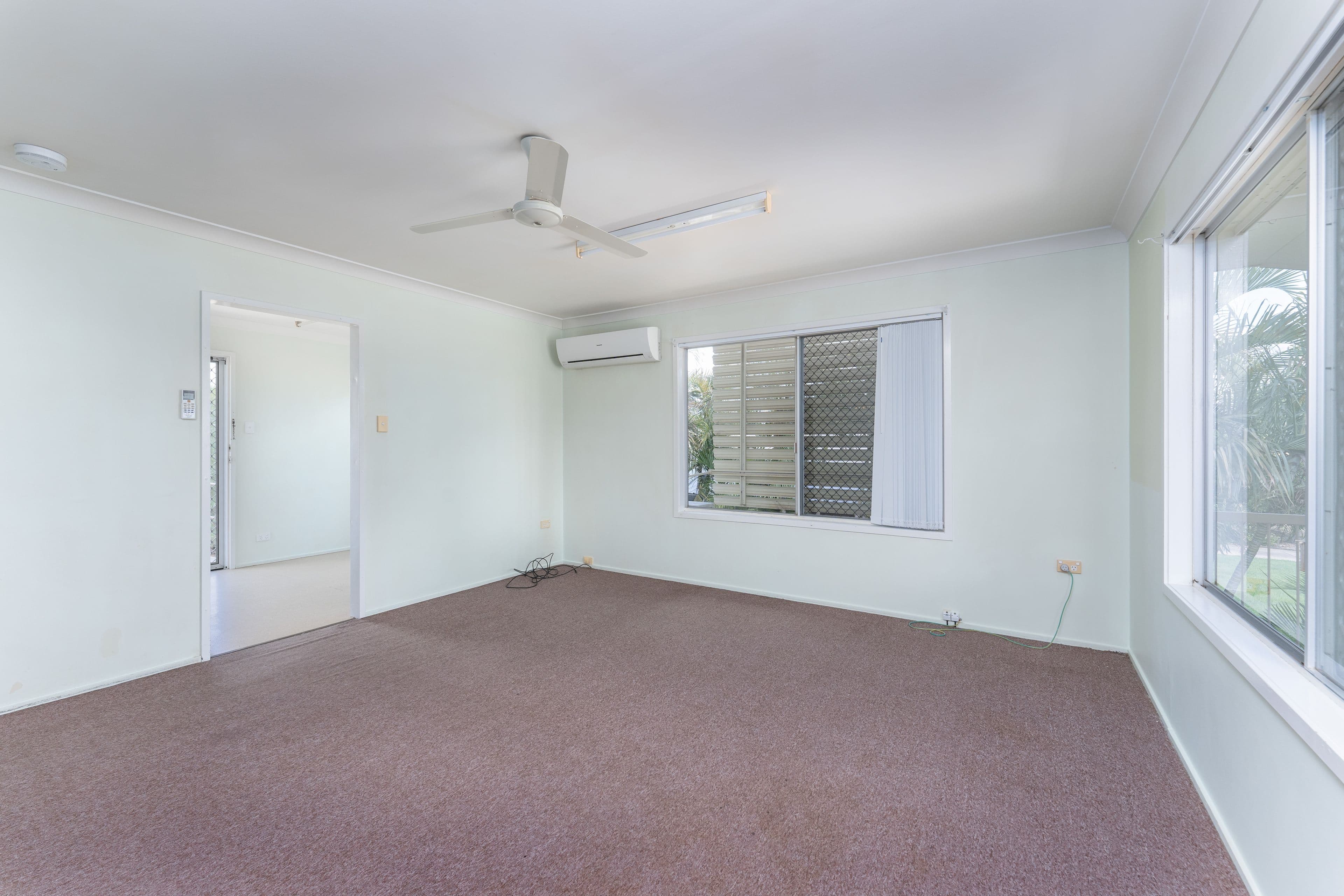 64 Braeside Road, Emerald QLD 4720, Emerald - Thumbnail 4