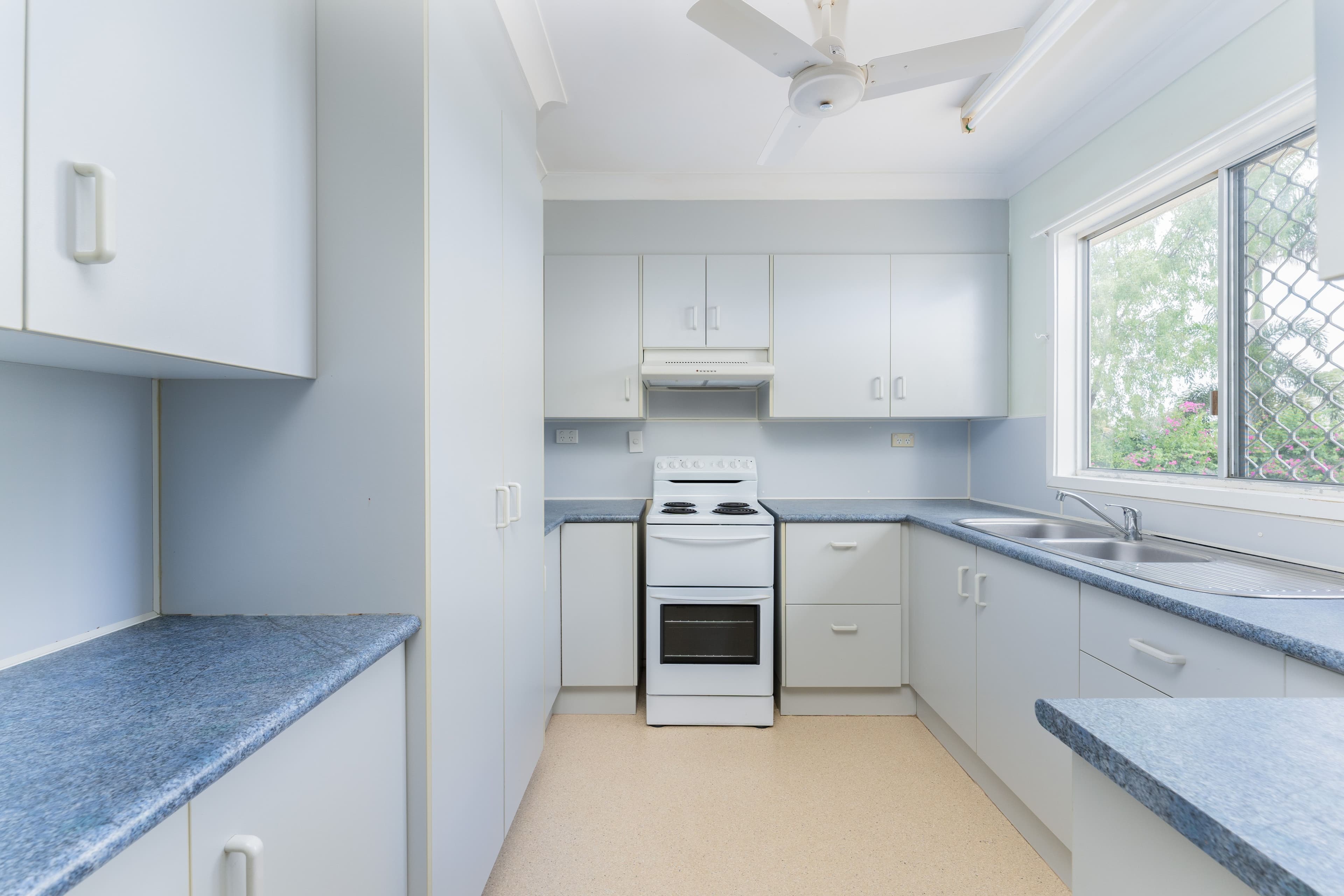 64 Braeside Road, Emerald QLD 4720, Emerald - Thumbnail 5