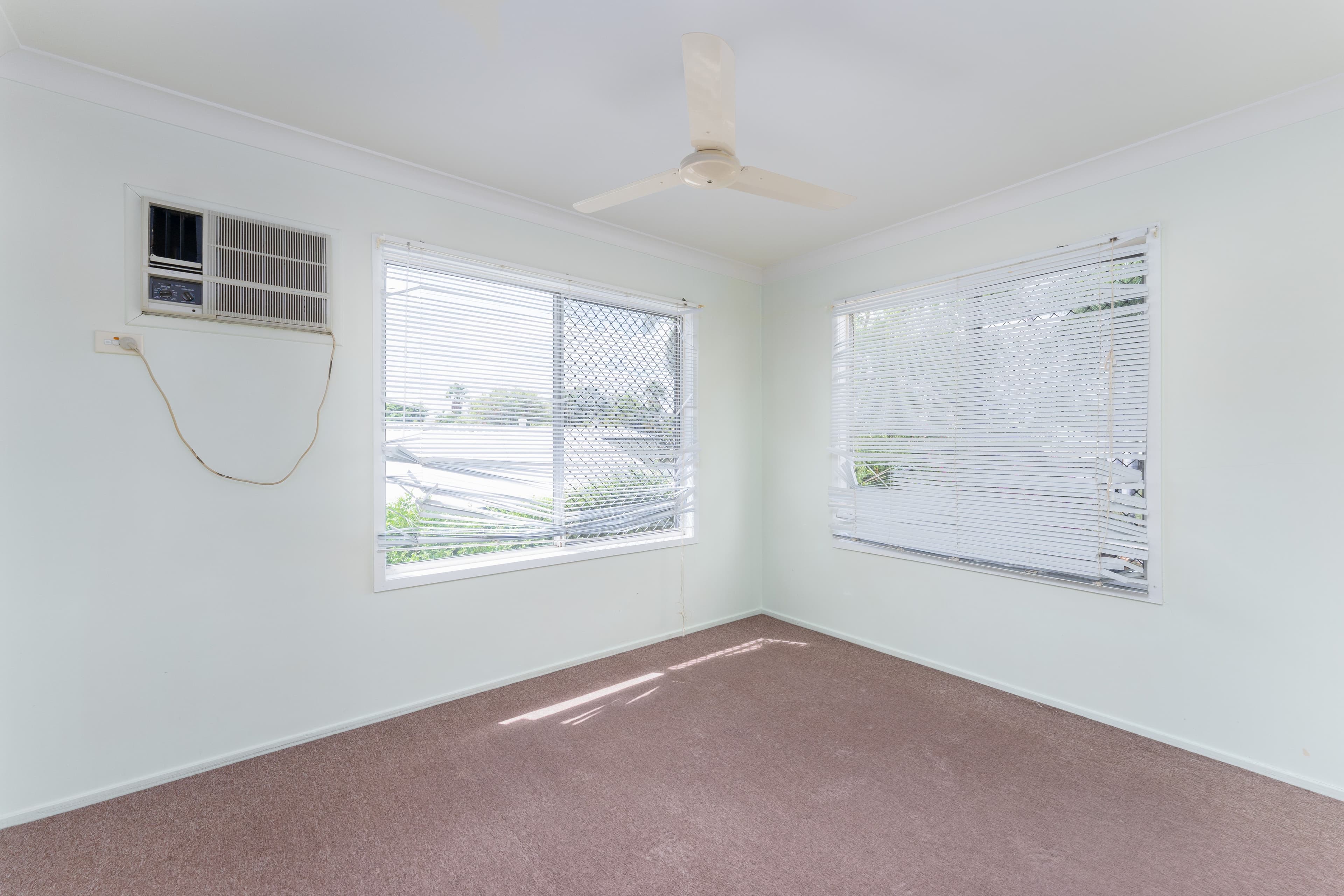 64 Braeside Road, Emerald QLD 4720, Emerald - Thumbnail 6