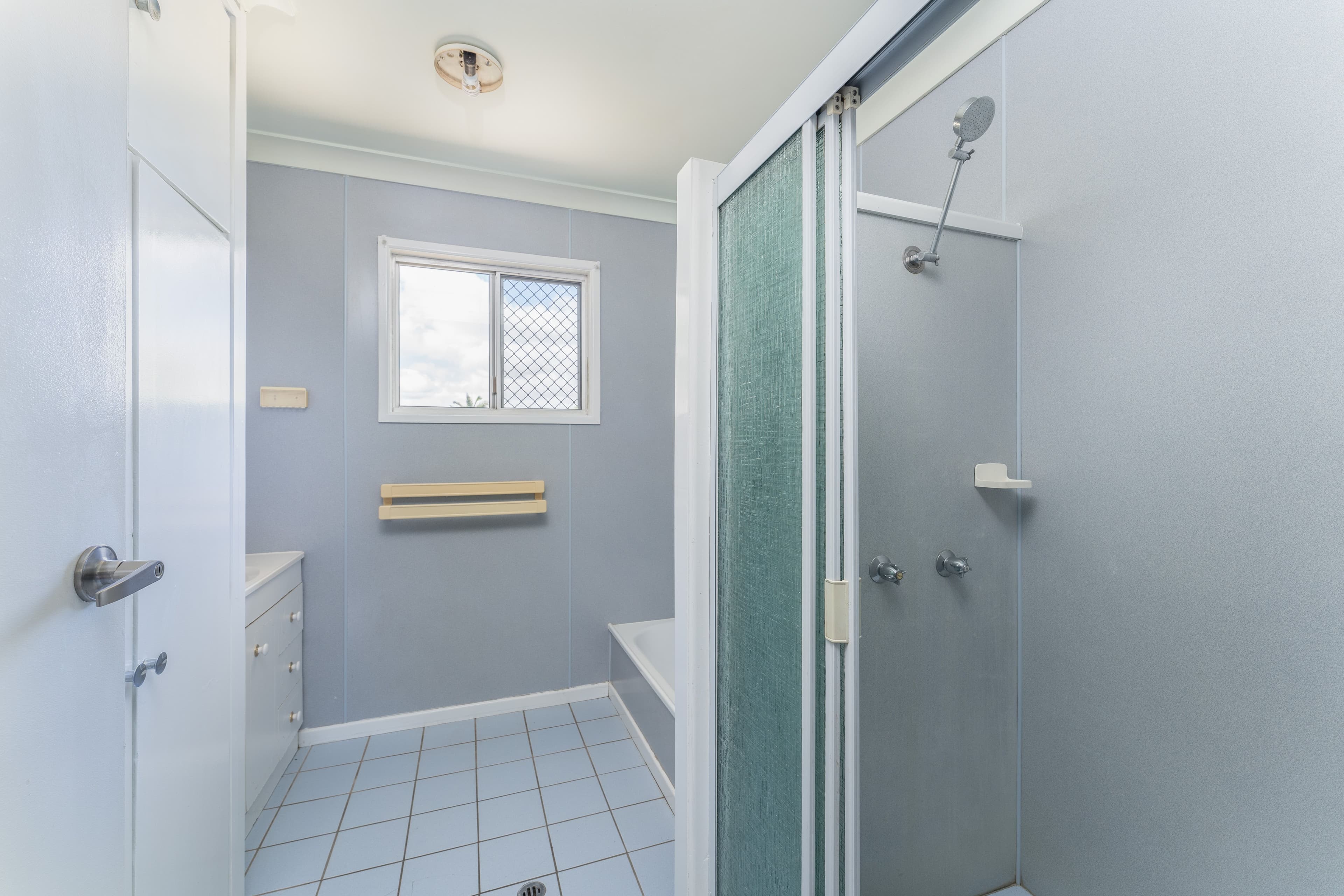 64 Braeside Road, Emerald QLD 4720, Emerald - Thumbnail 7