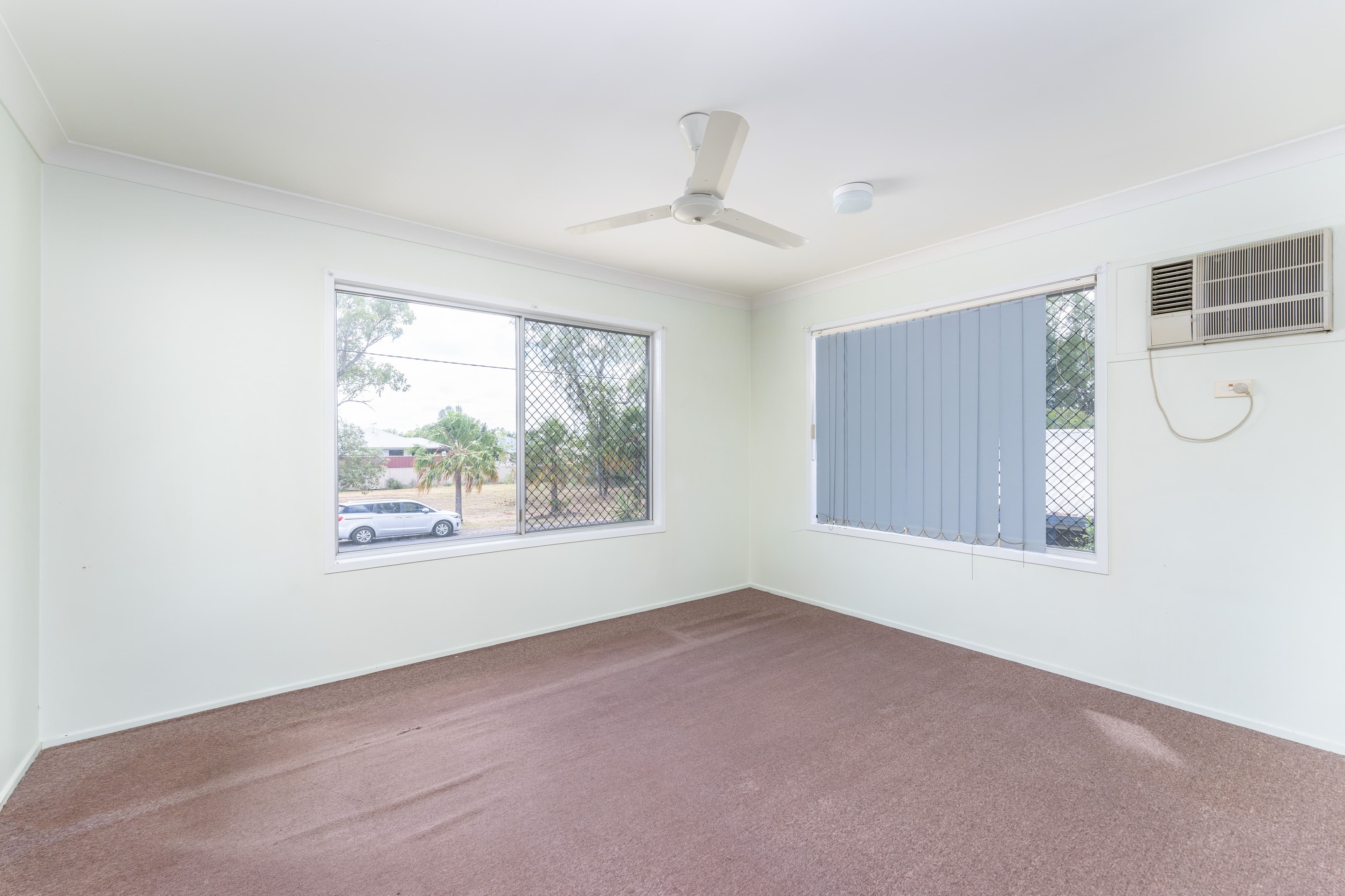 64 Braeside Road, Emerald QLD 4720, Emerald - Thumbnail 8