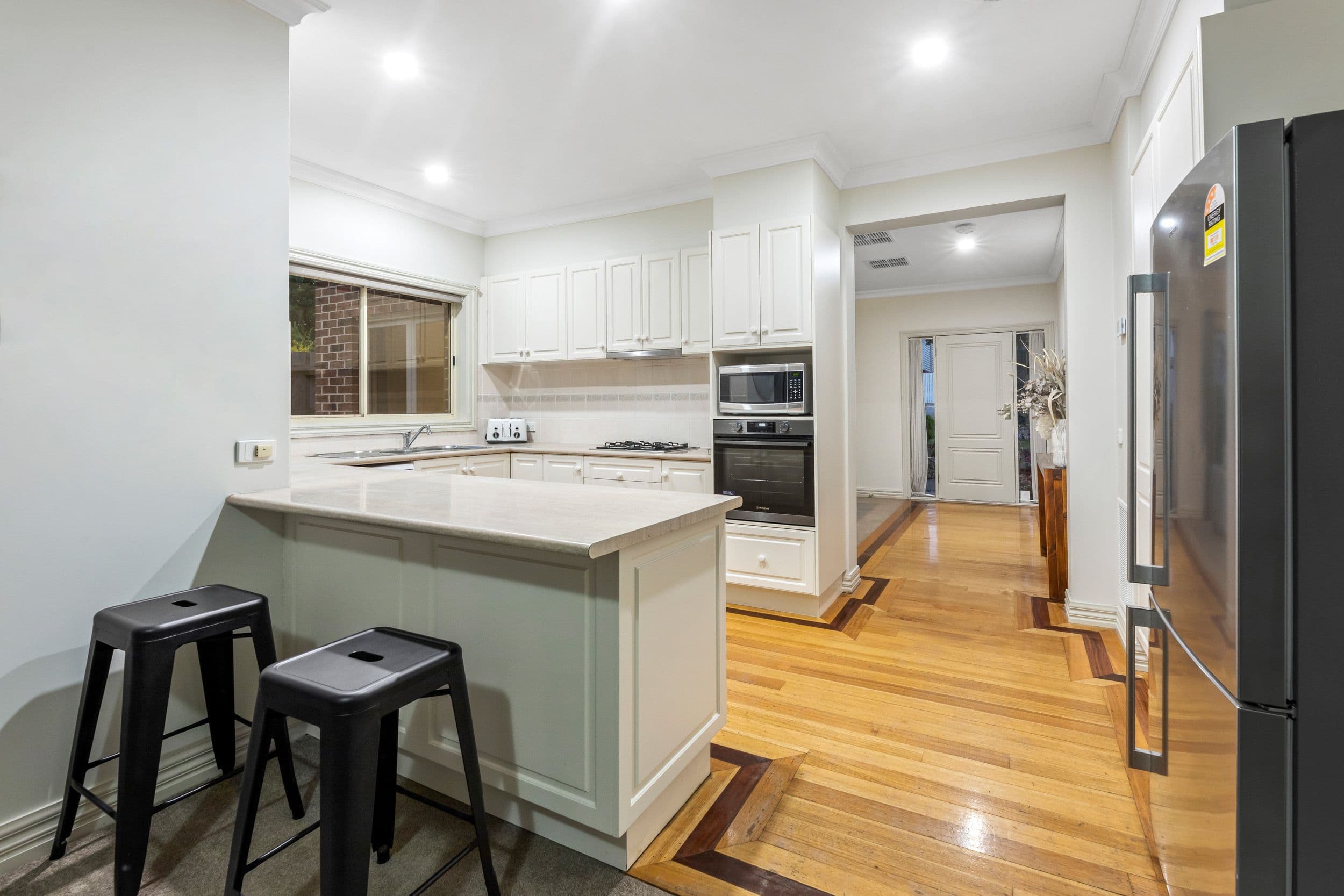 11 Fiander Avenue, Glen Waverley VIC 3150, Glen Waverley - Thumbnail 3