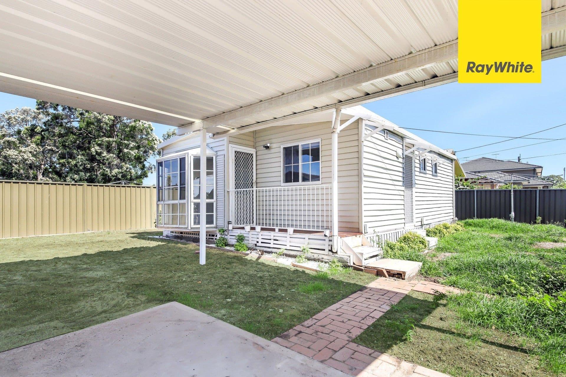 13 Crawford Road, Doonside - Thumbnail 2