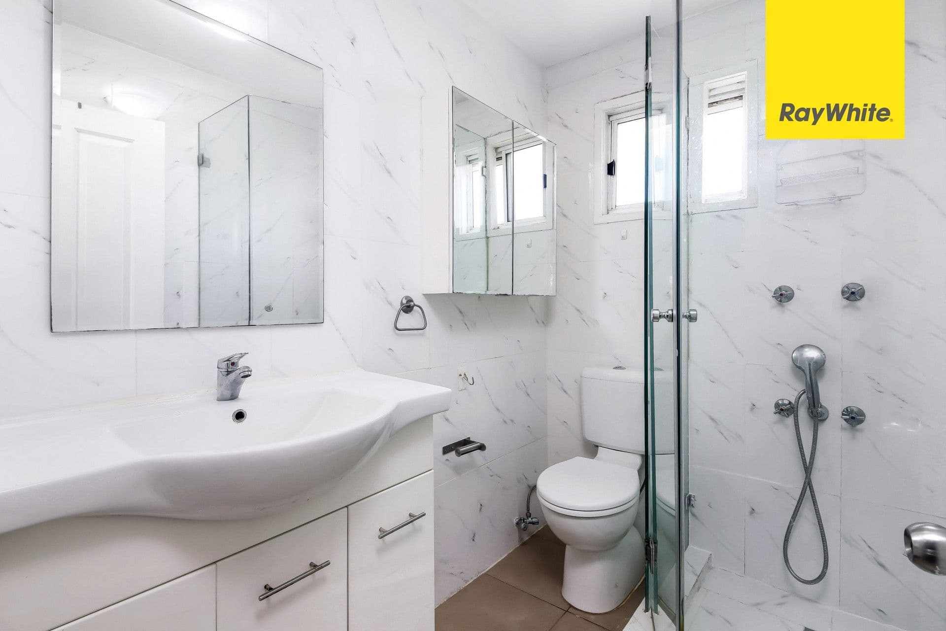 13 Crawford Road, Doonside - Thumbnail 8